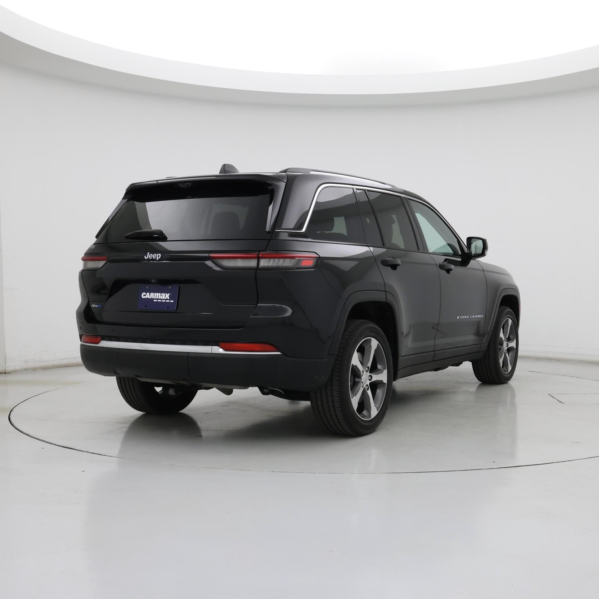 Thumbnail: 2023 Jeep Grand Cherokee - 8