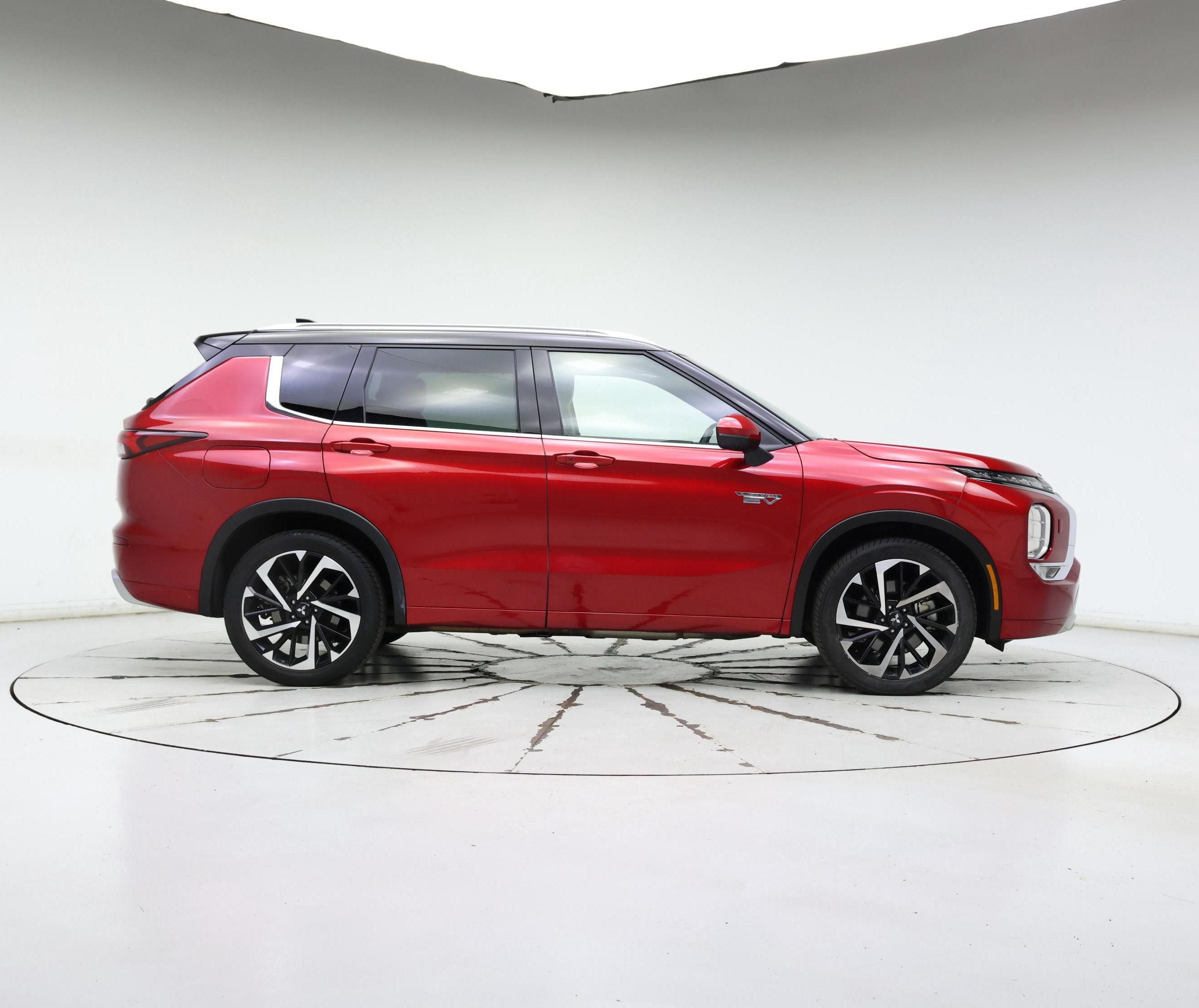 Thumbnail: 2023 Mitsubishi Outlander - 7