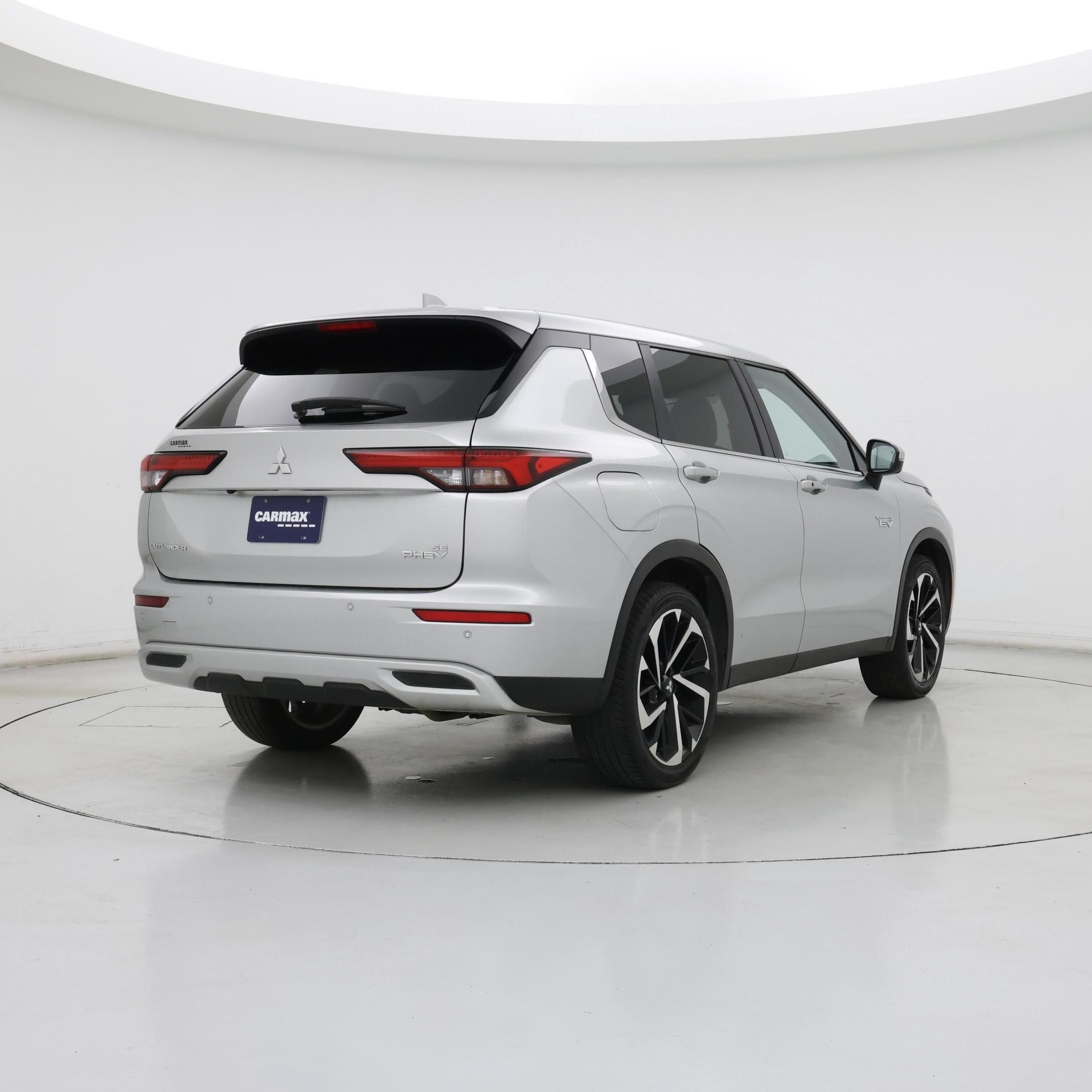 Thumbnail: 2023 Mitsubishi Outlander - 8