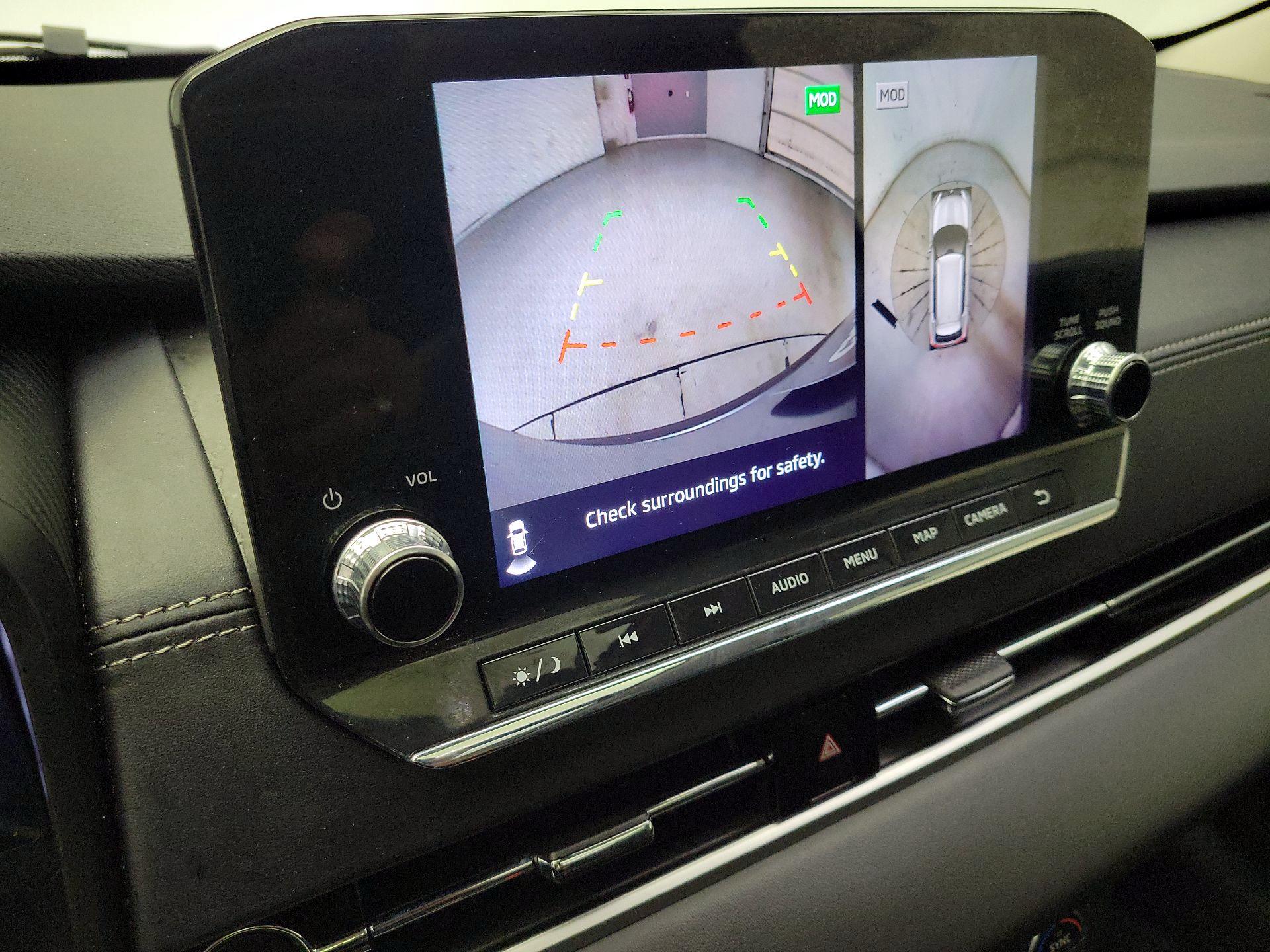 Thumbnail: 2023 Mitsubishi Outlander - 15