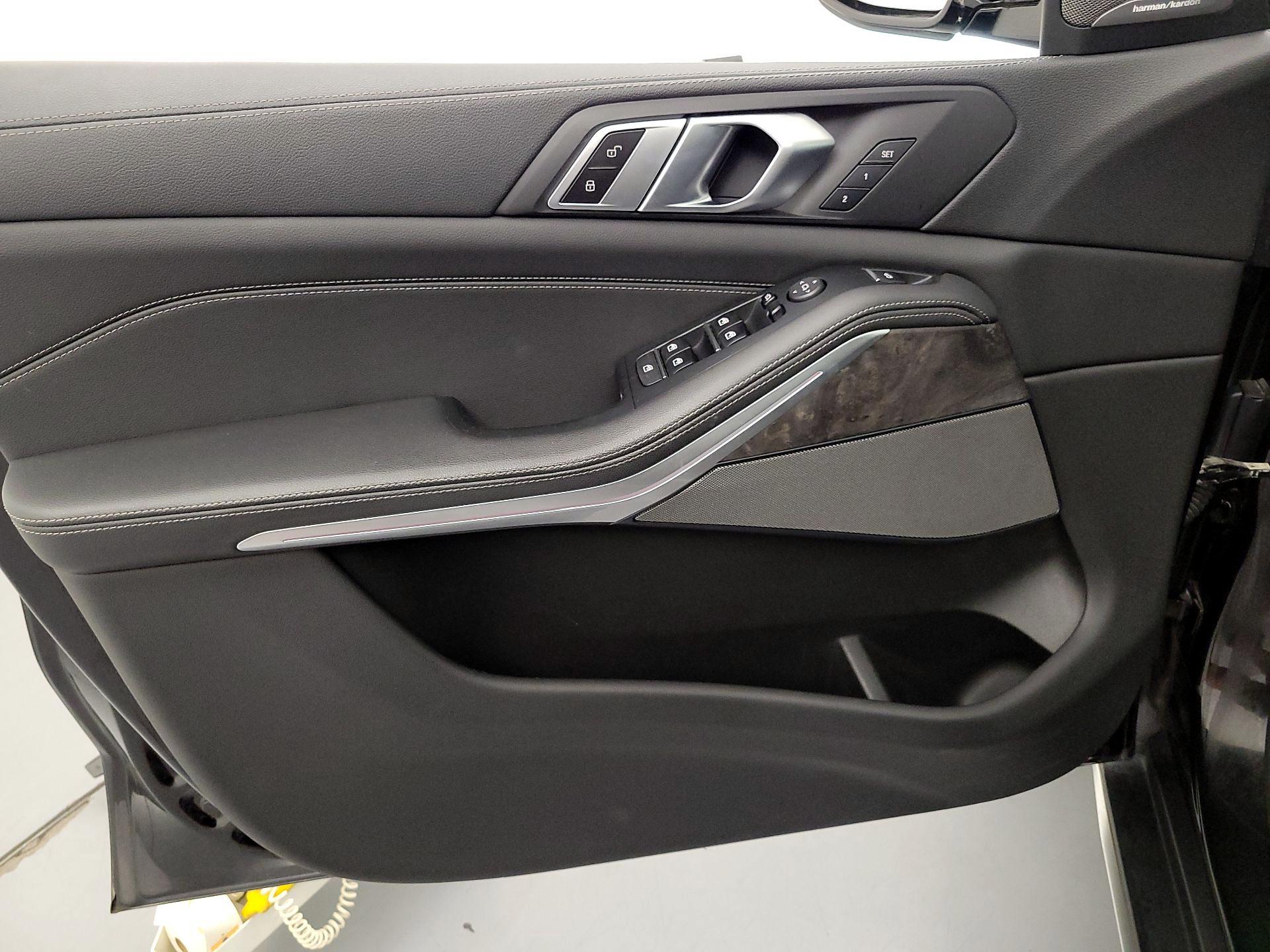 Thumbnail: 2021 BMW X5 - 12