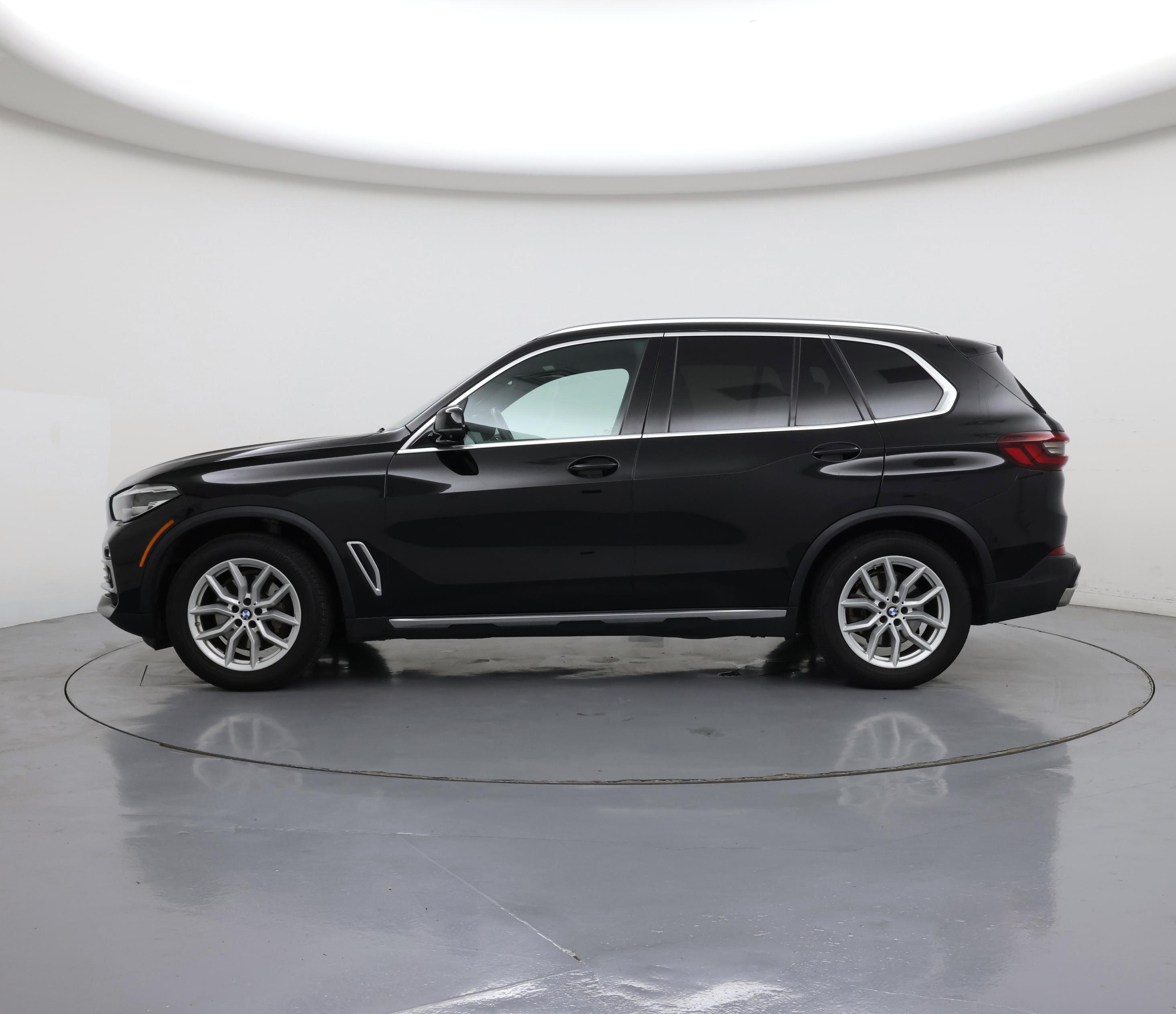 Thumbnail: 2021 BMW X5 - 3