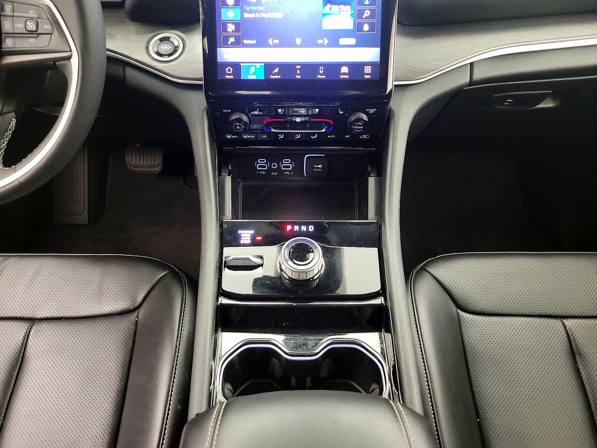 Thumbnail: 2023 Jeep Grand Cherokee - 18