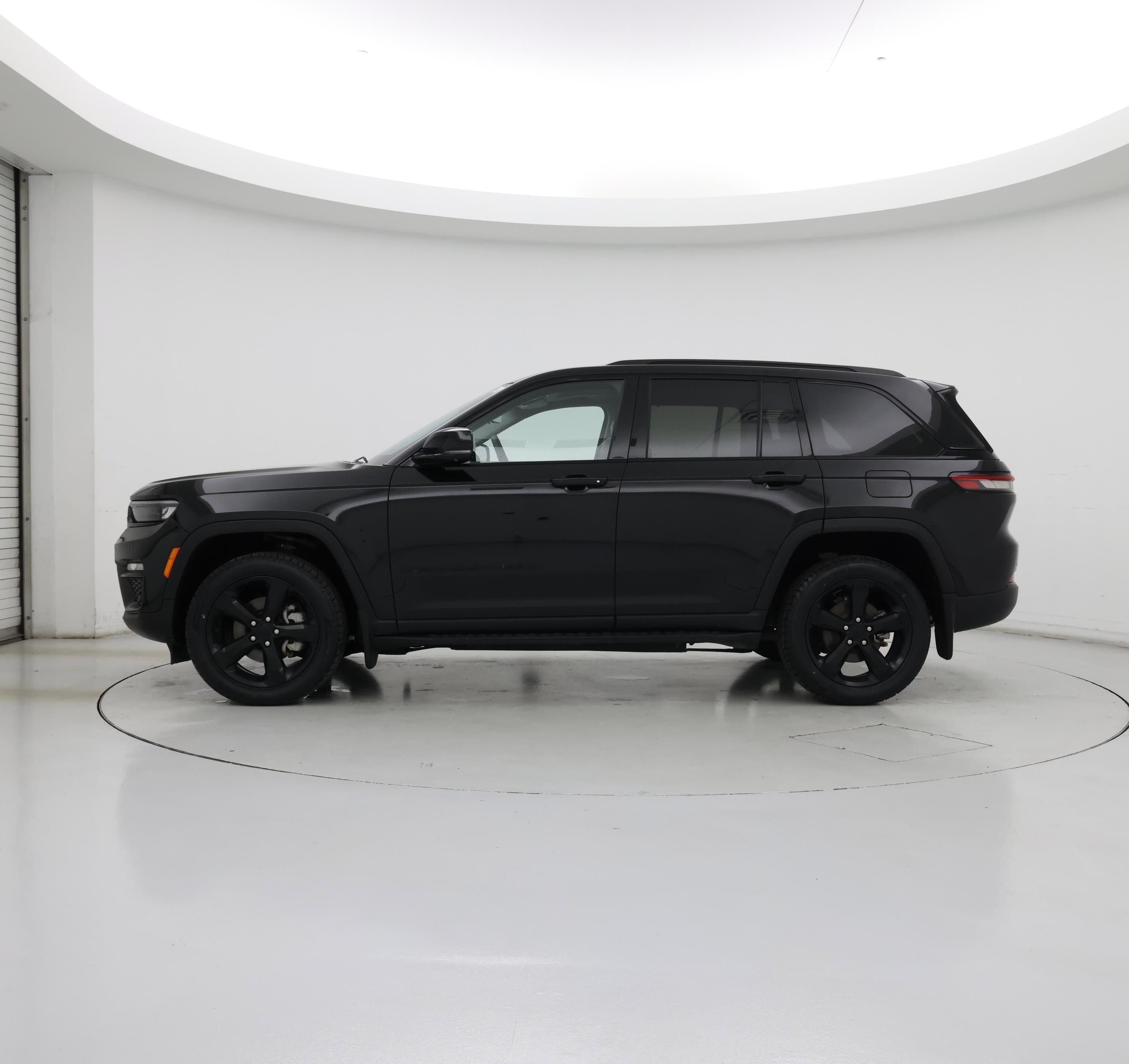 Thumbnail: 2023 Jeep Grand Cherokee - 3