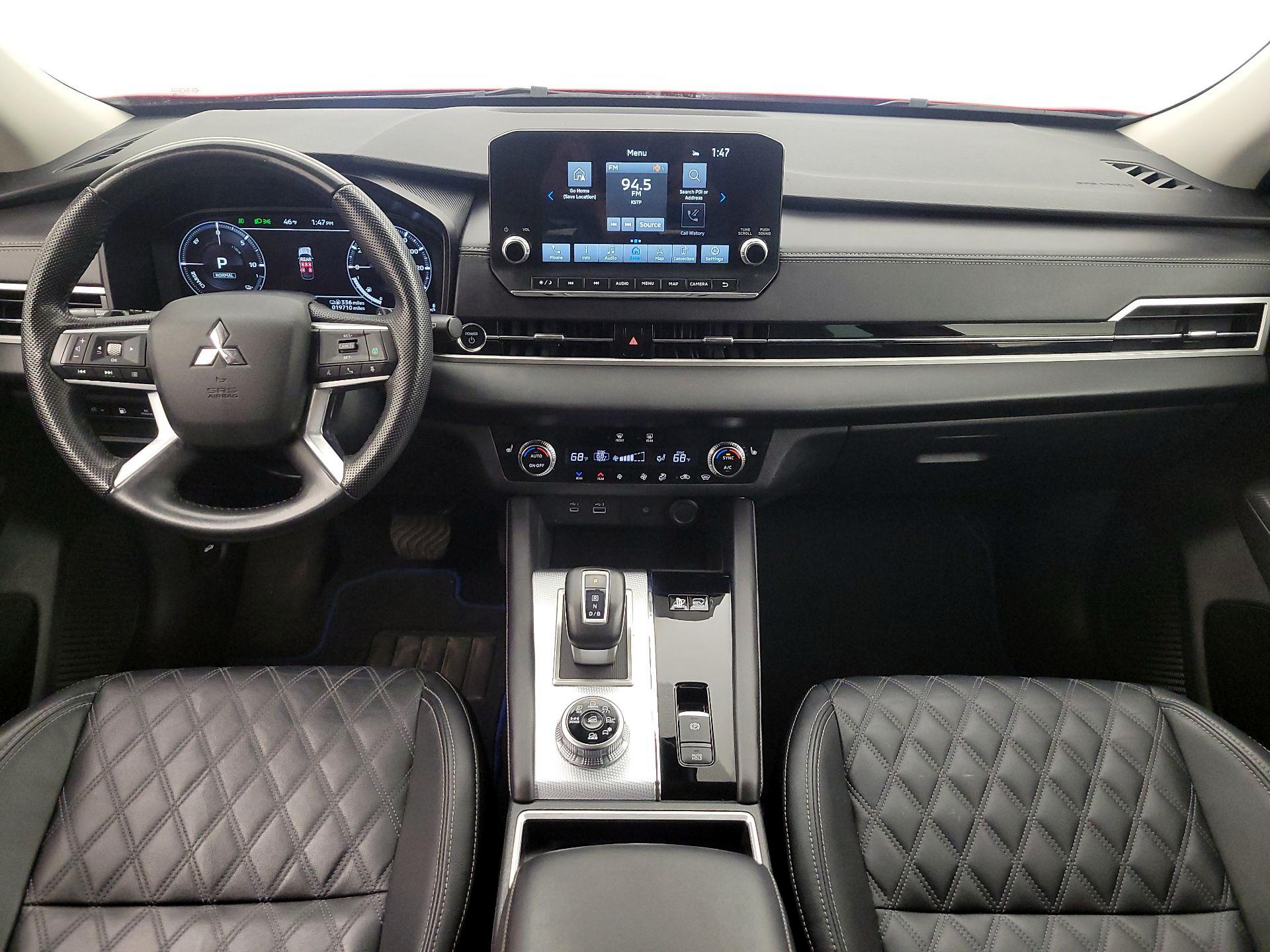 Thumbnail: 2023 Mitsubishi Outlander - 9