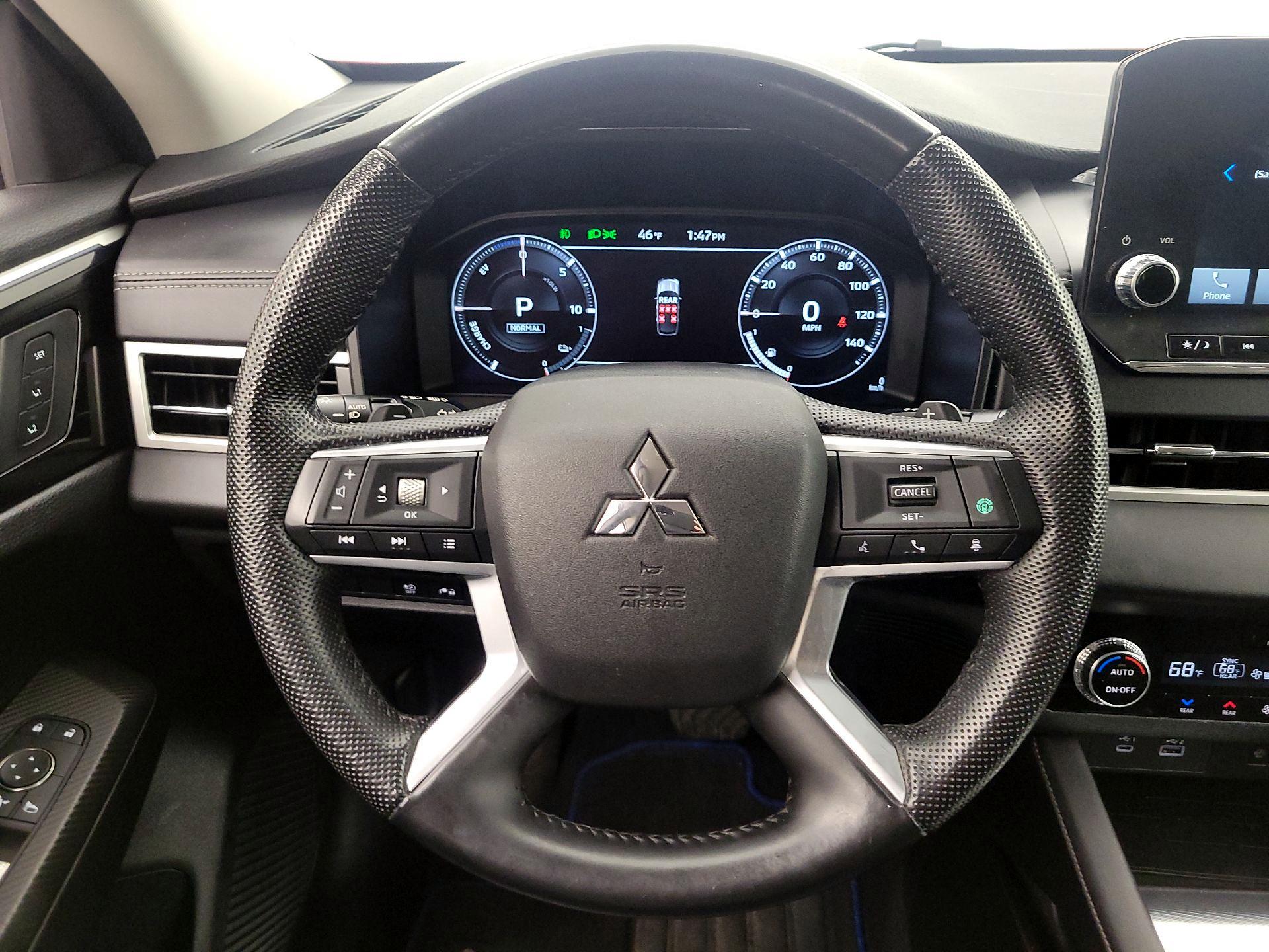 Thumbnail: 2023 Mitsubishi Outlander - 10