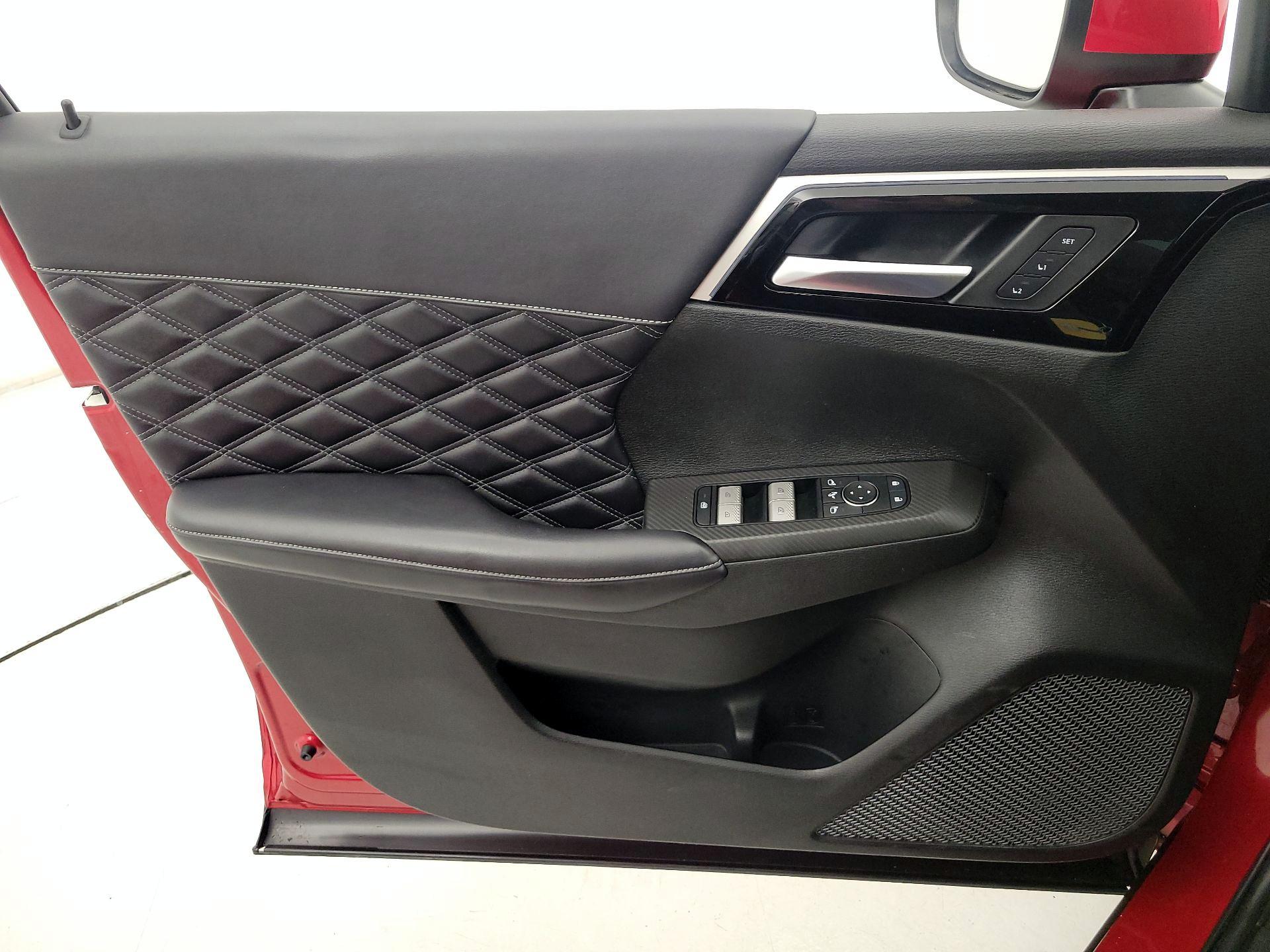 Thumbnail: 2023 Mitsubishi Outlander - 12