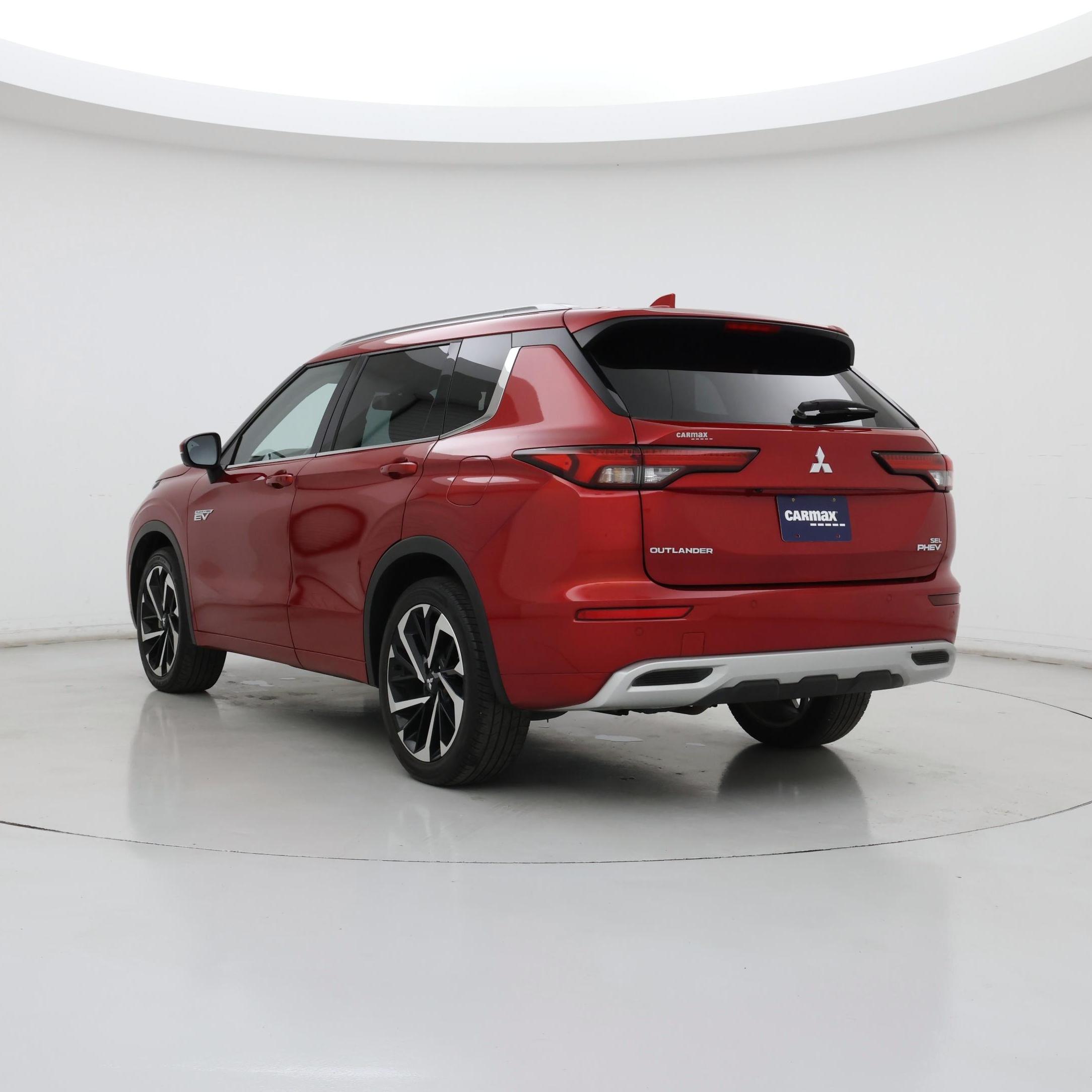 Thumbnail: 2023 Mitsubishi Outlander - 2