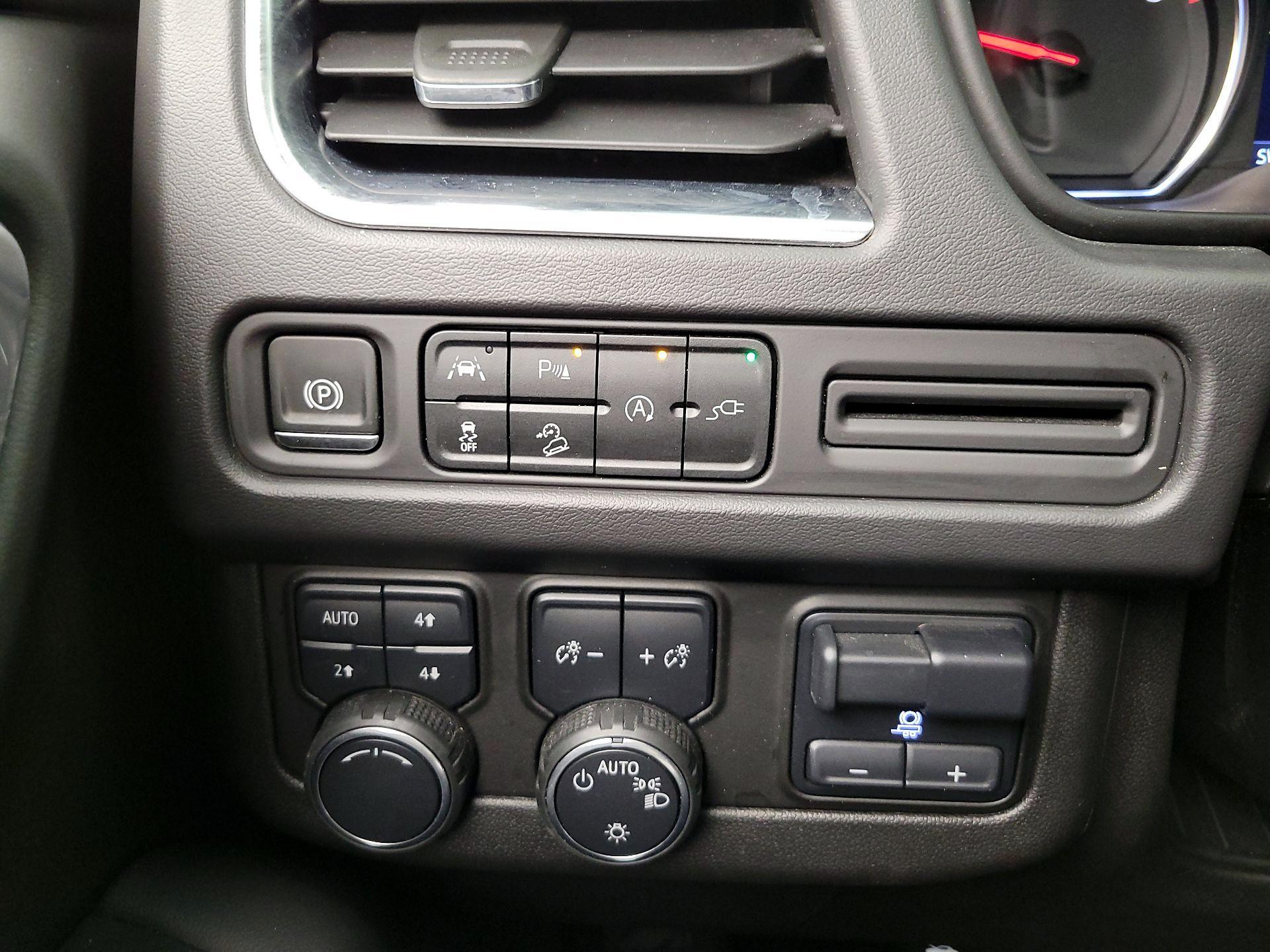 Thumbnail: 2021 Chevrolet Tahoe - 13