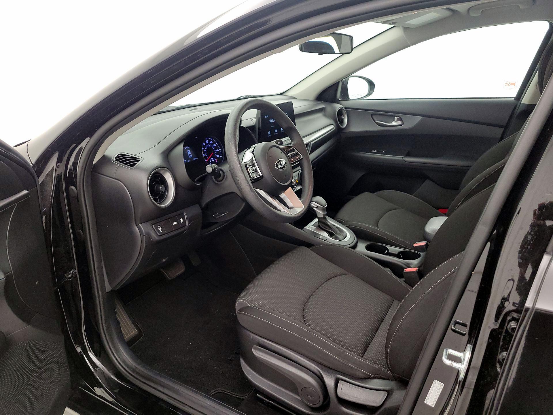 Thumbnail: 2021 Kia Forte - 11