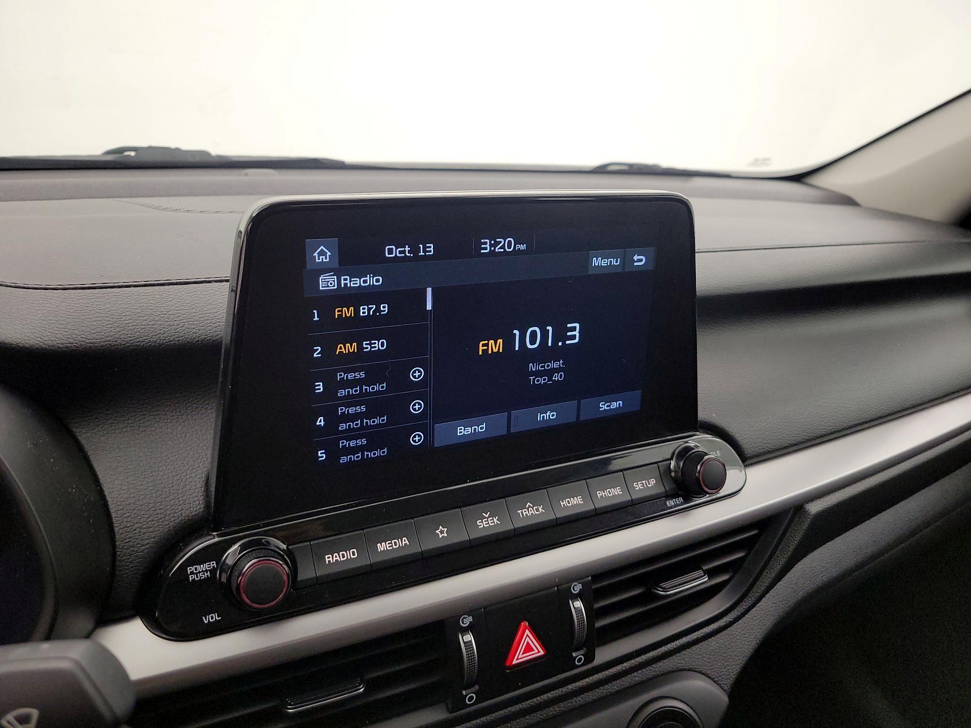 Thumbnail: 2021 Kia Forte - 15