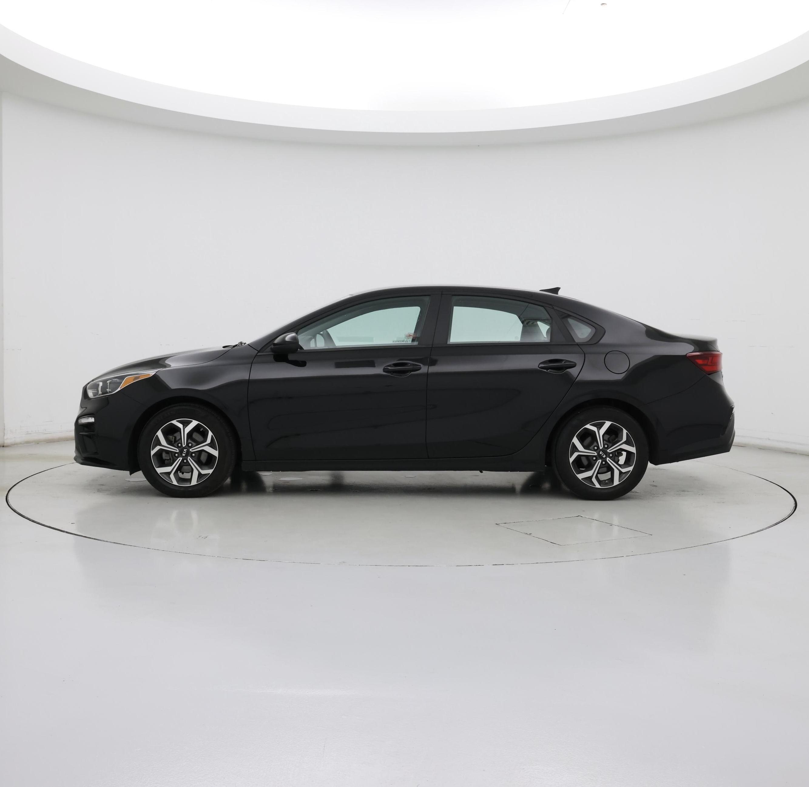 Thumbnail: 2021 Kia Forte - 3