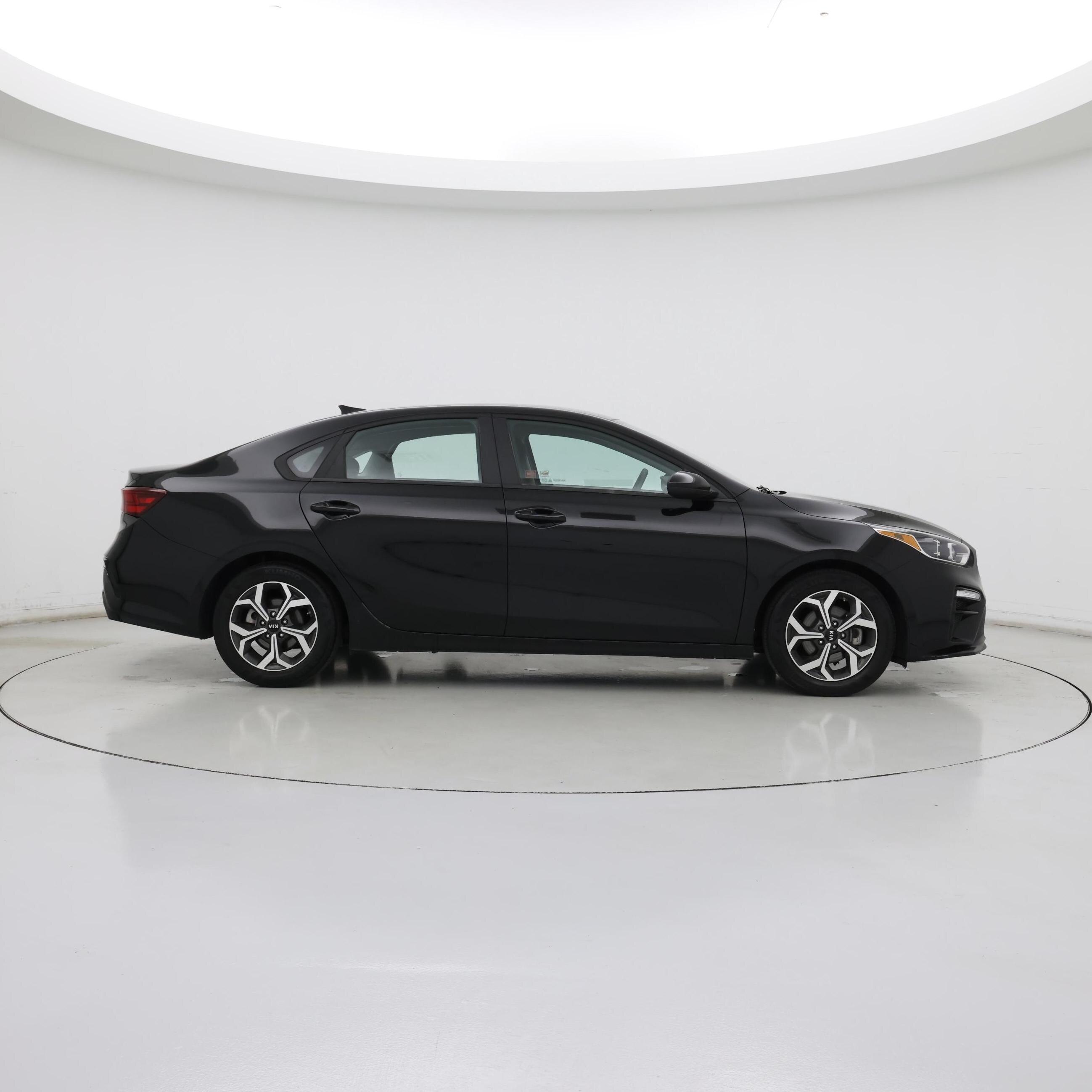 Thumbnail: 2021 Kia Forte - 7