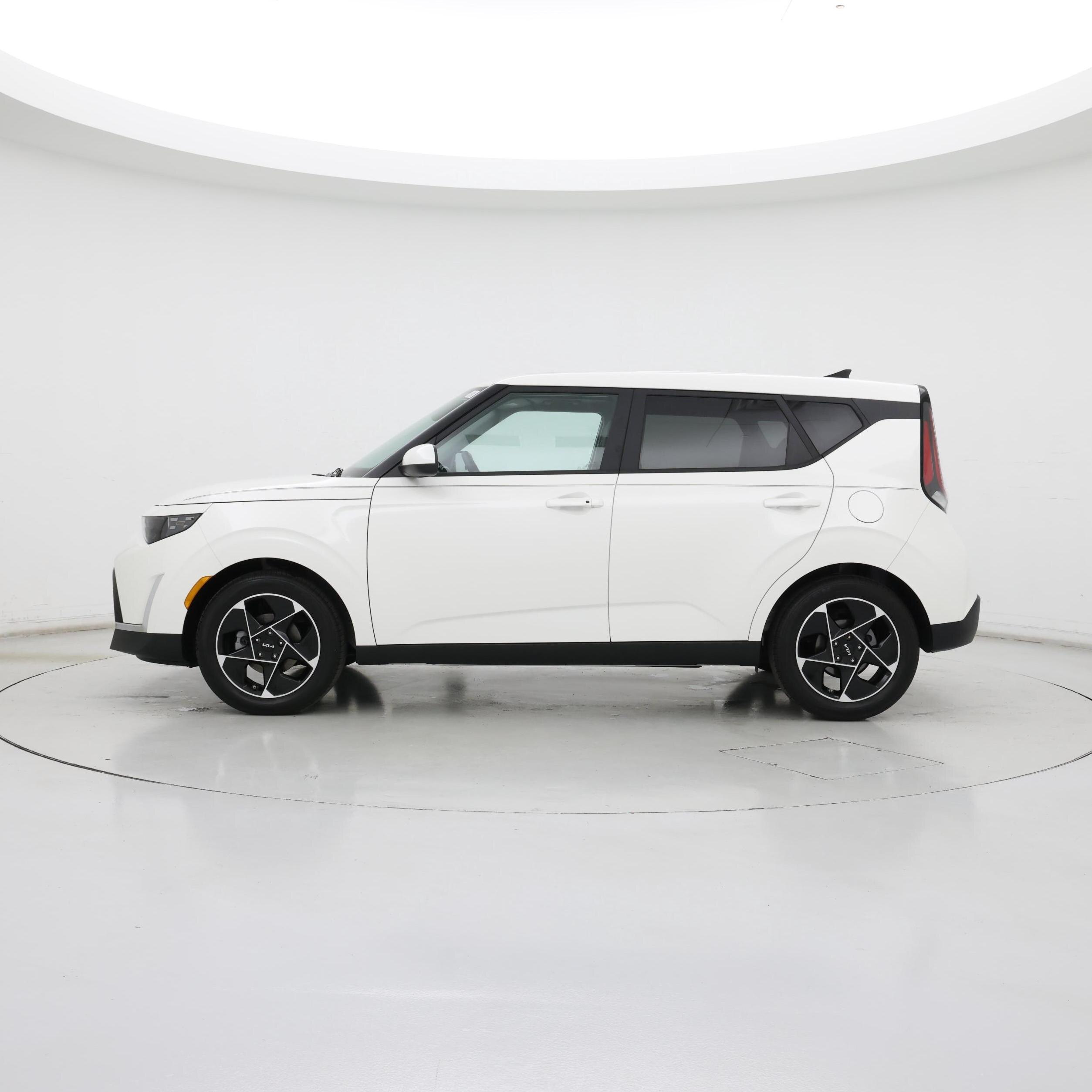 Thumbnail: 2024 Kia Soul - 3