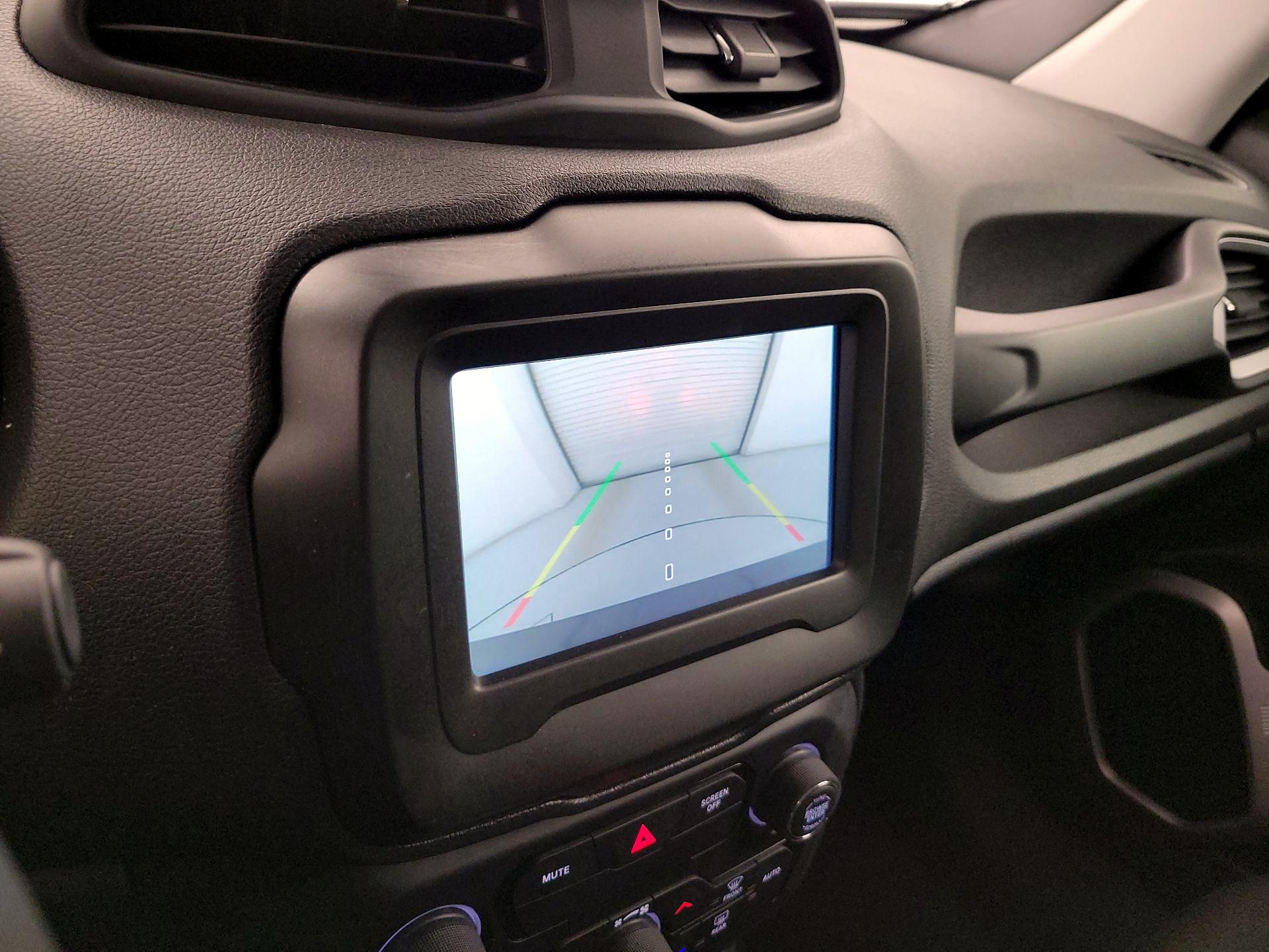 Thumbnail: 2020 Jeep Renegade - 14