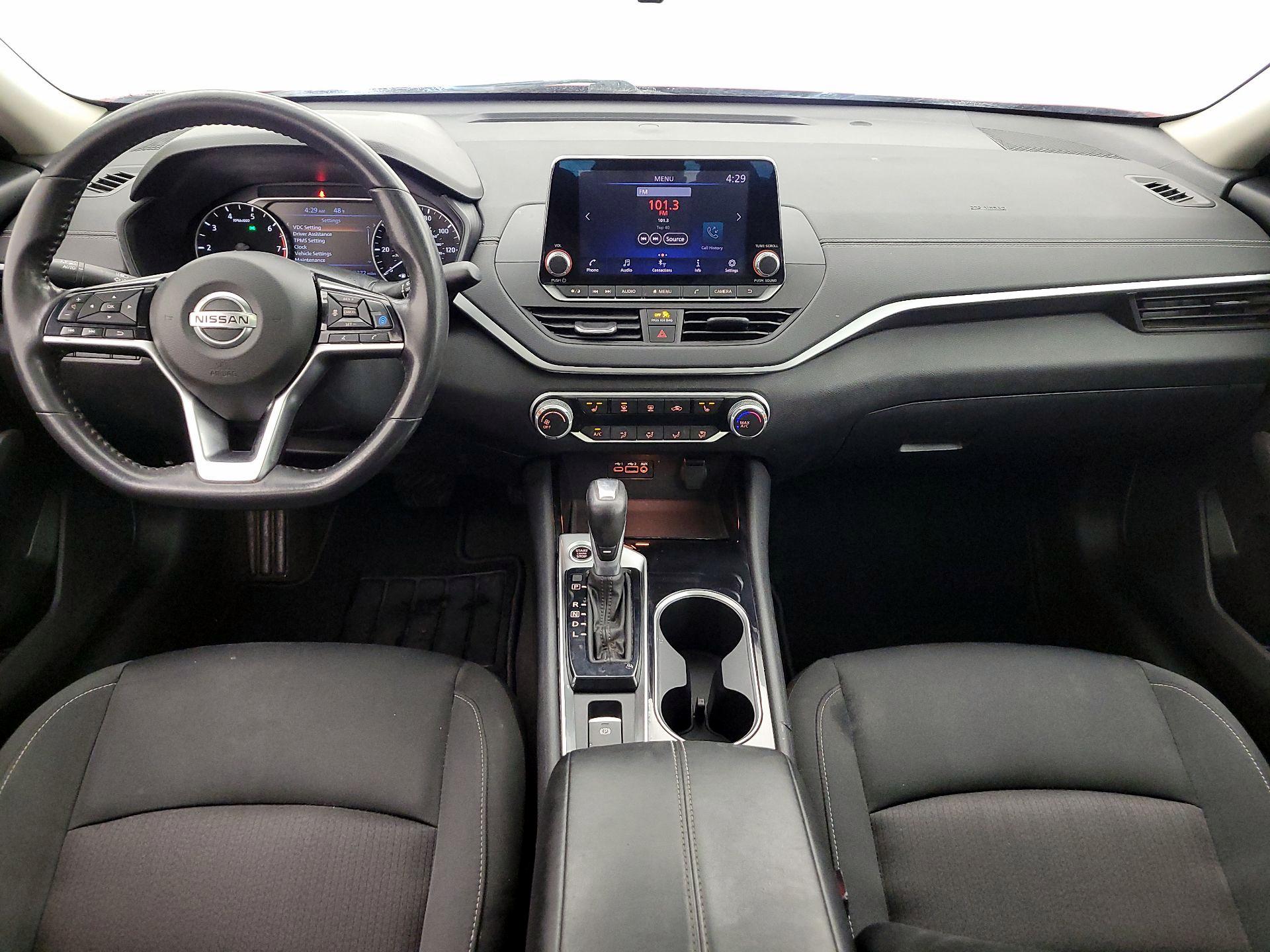 Thumbnail: 2022 Nissan Altima - 9