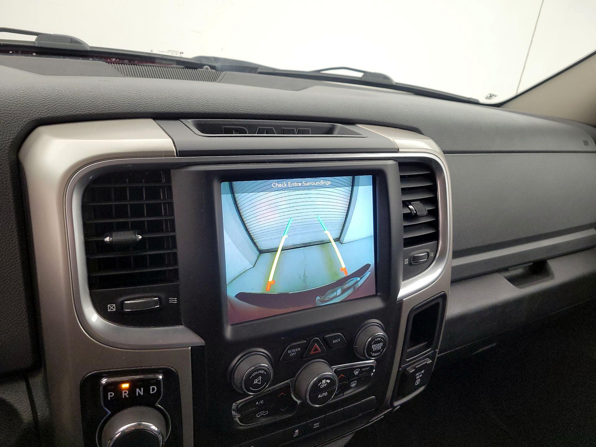 Thumbnail: 2019 RAM 1500 Classic - 14