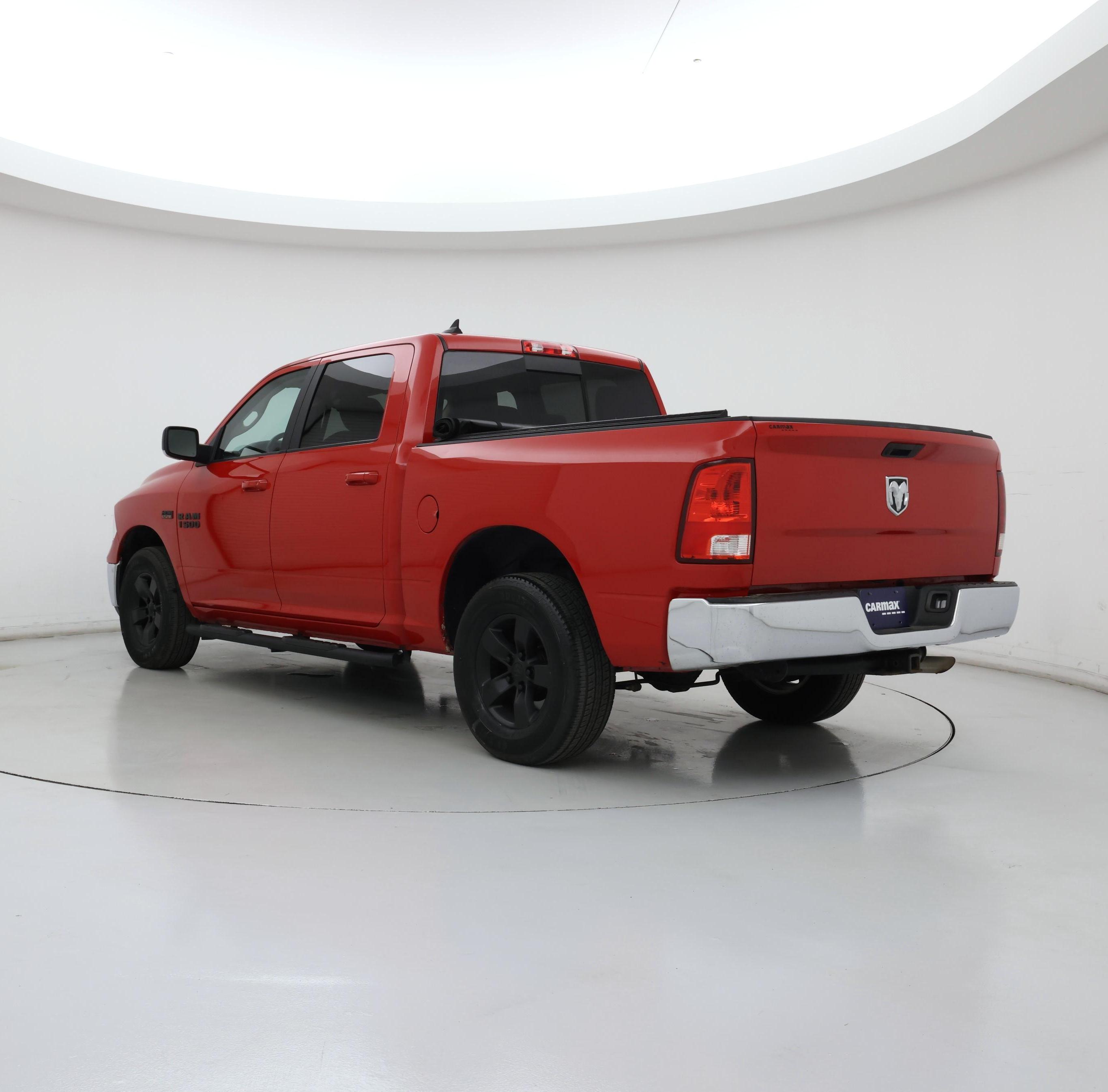 Thumbnail: 2019 RAM 1500 Classic - 2