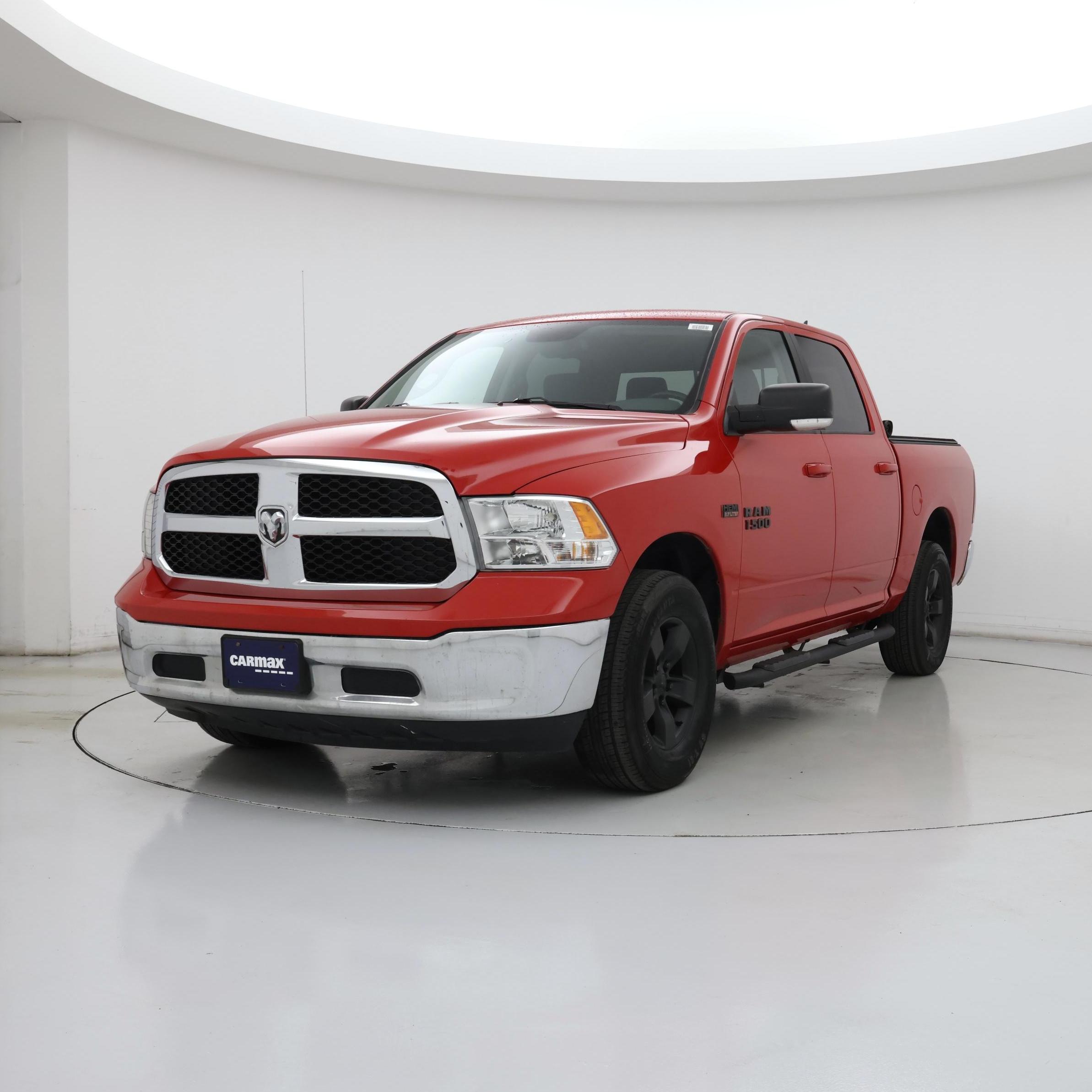 Thumbnail: 2019 RAM 1500 Classic - 4