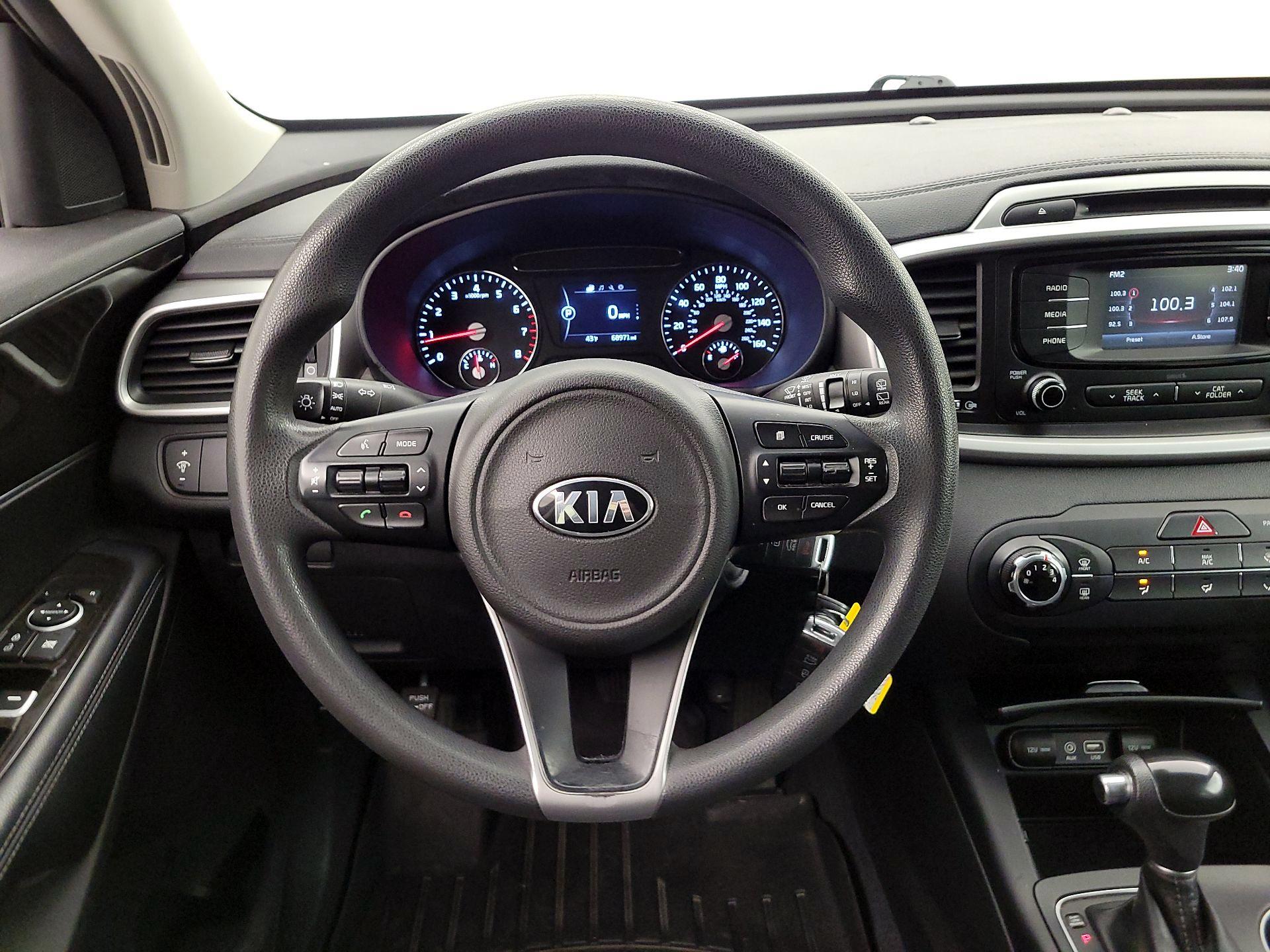 Thumbnail: 2017 Kia Sorento - 10
