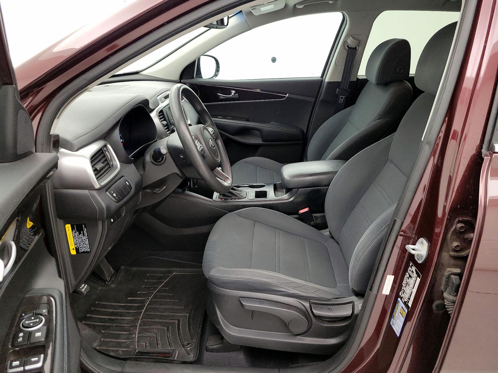 Thumbnail: 2017 Kia Sorento - 11