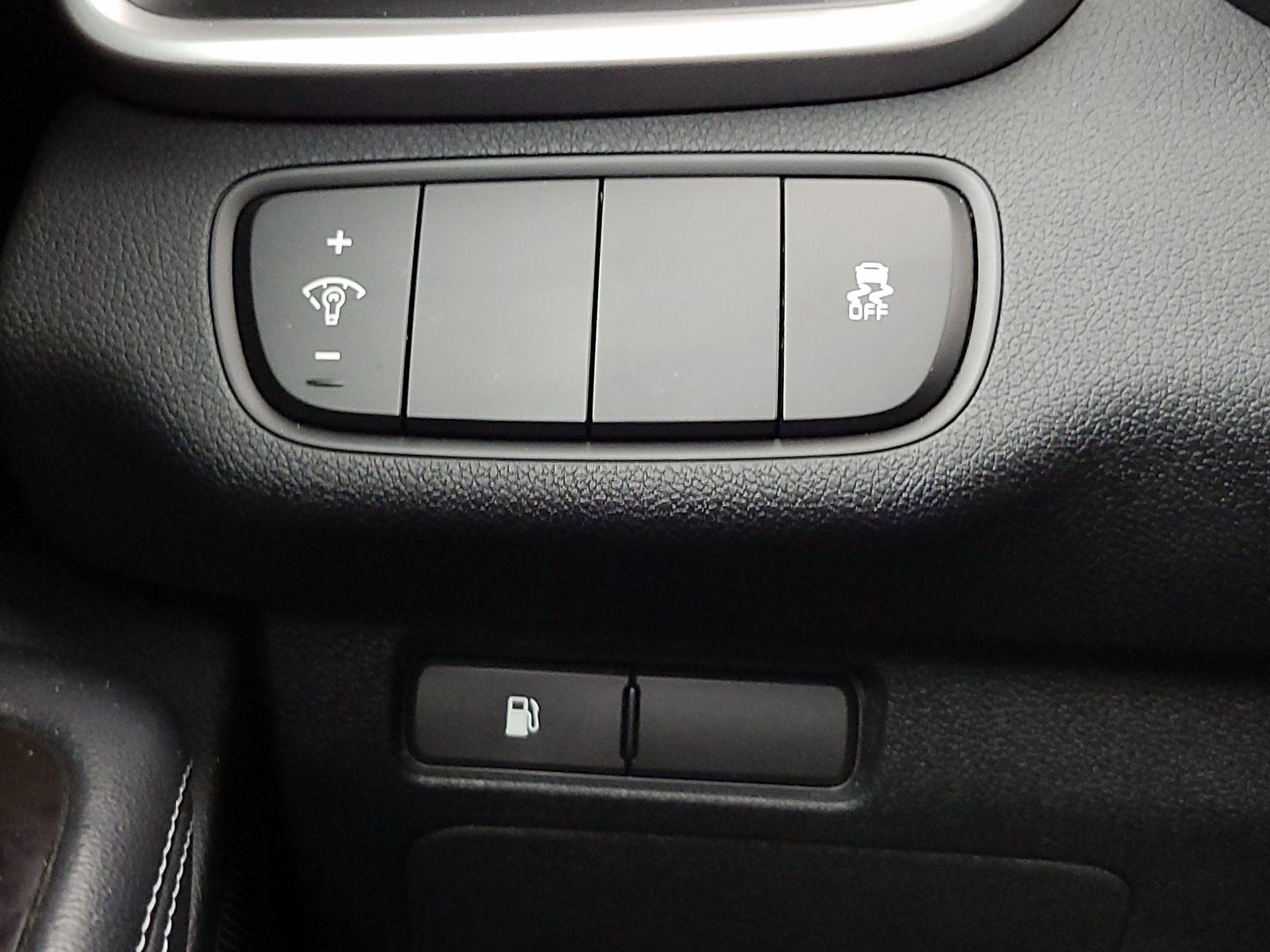 Thumbnail: 2017 Kia Sorento - 13