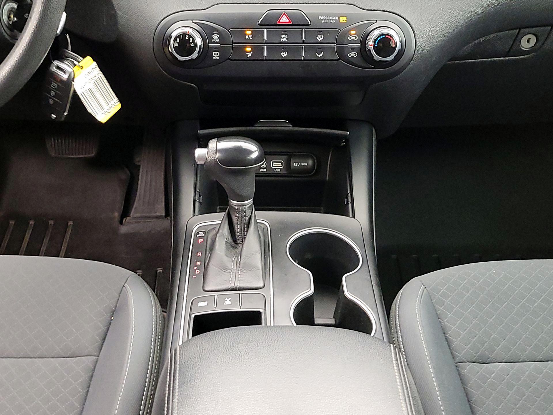 Thumbnail: 2017 Kia Sorento - 17