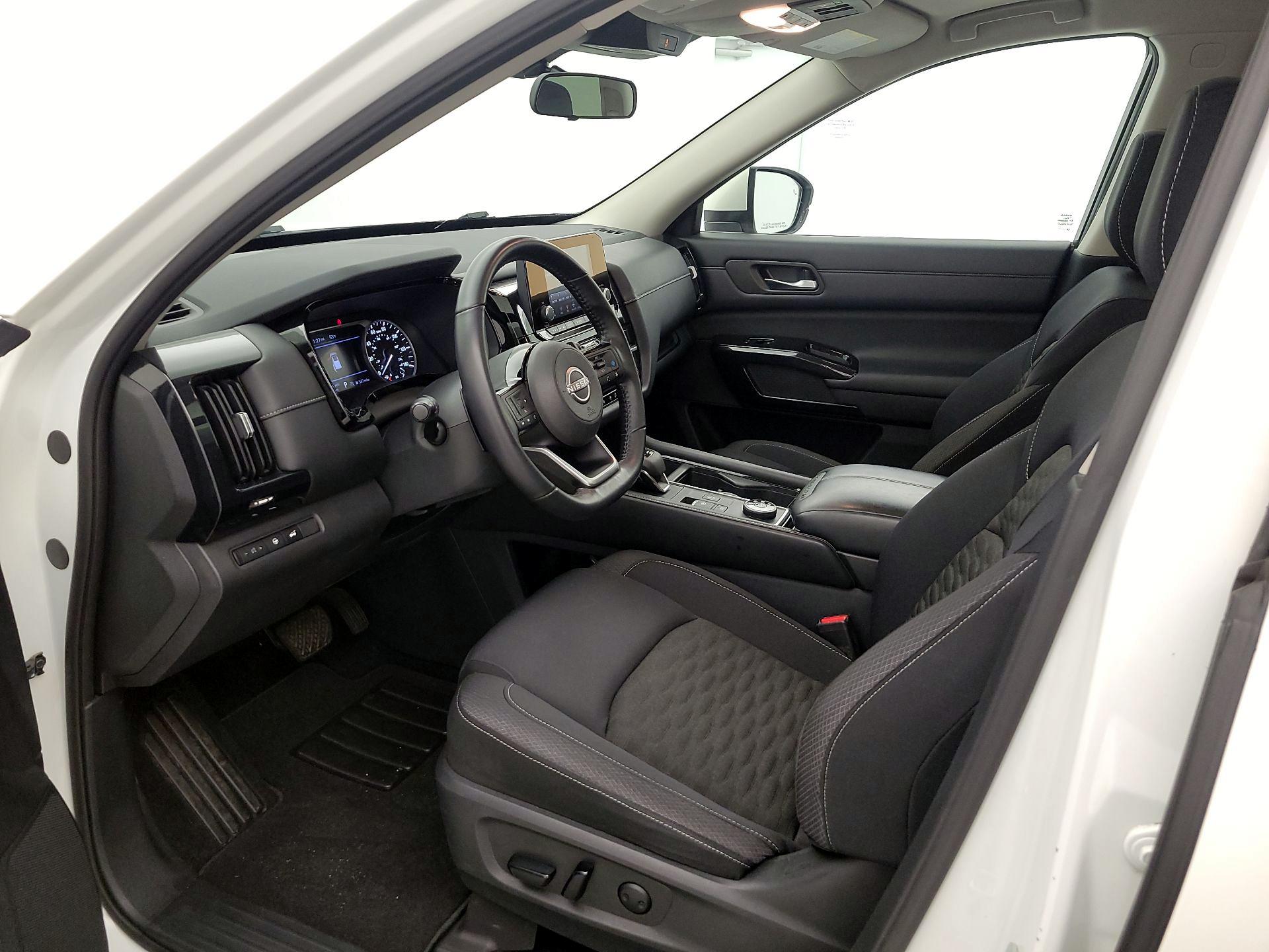 Thumbnail: 2022 Nissan Pathfinder - 11