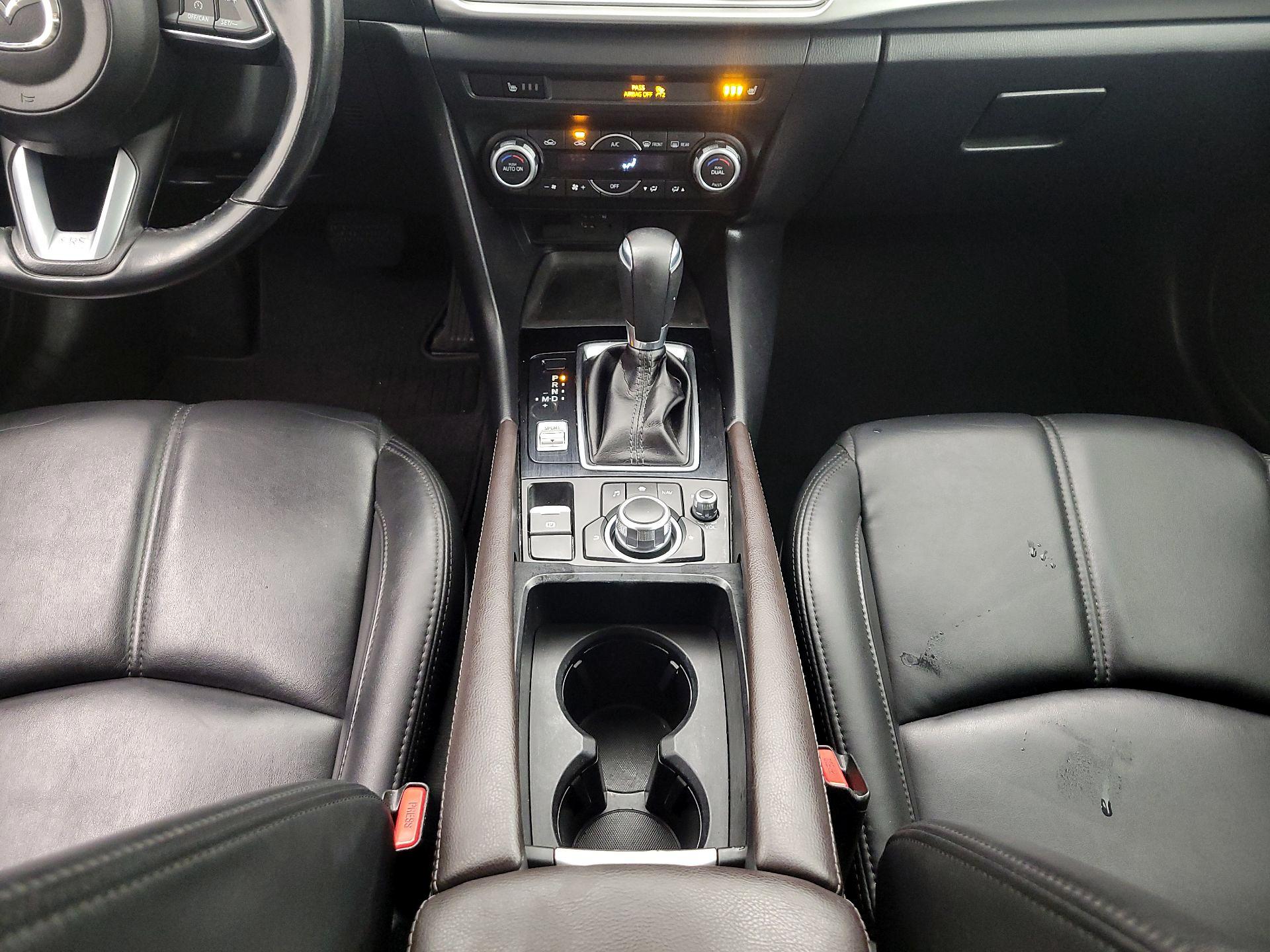 Thumbnail: 2018 Mazda Mazda3 - 17