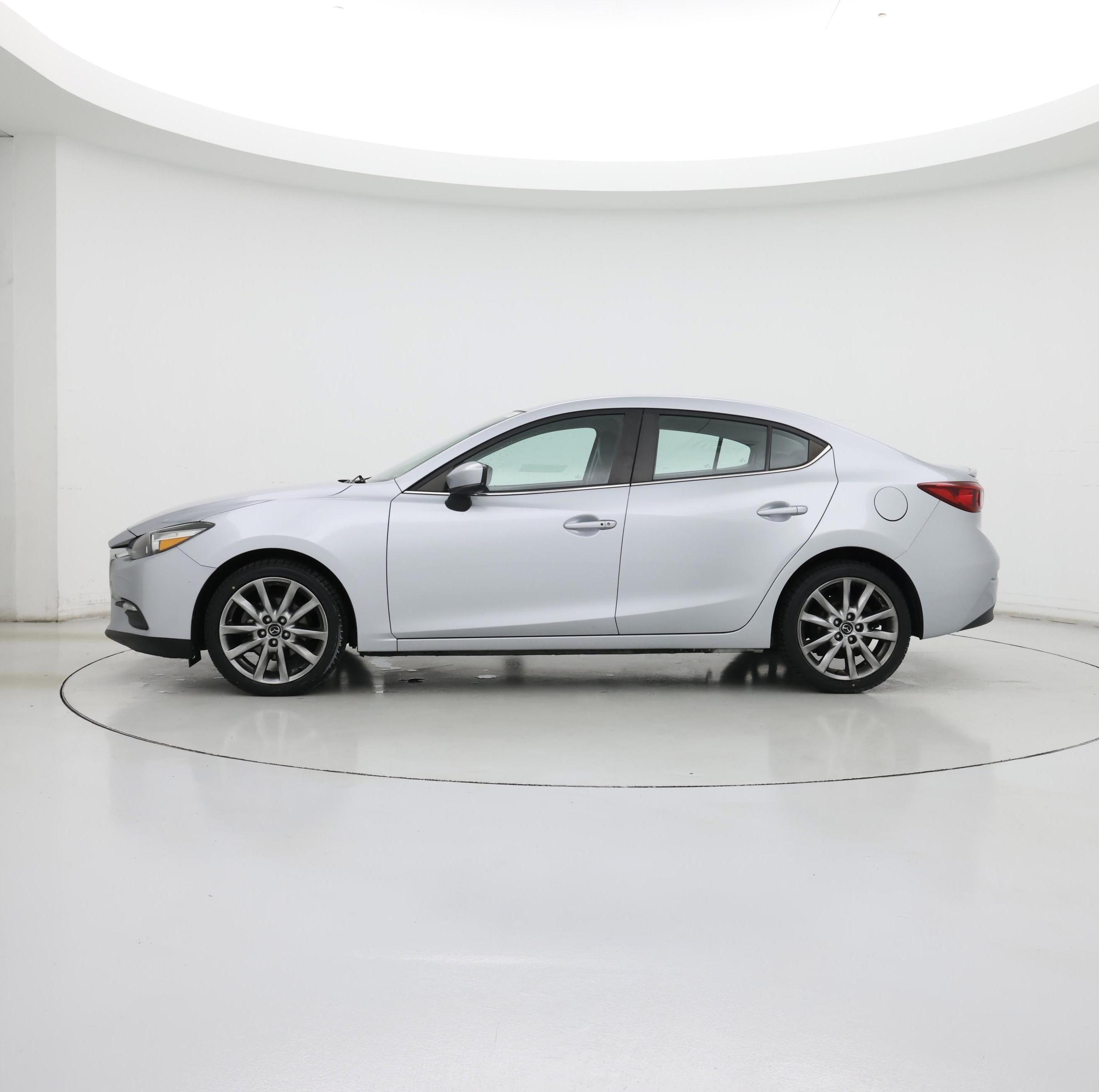 Thumbnail: 2018 Mazda Mazda3 - 3