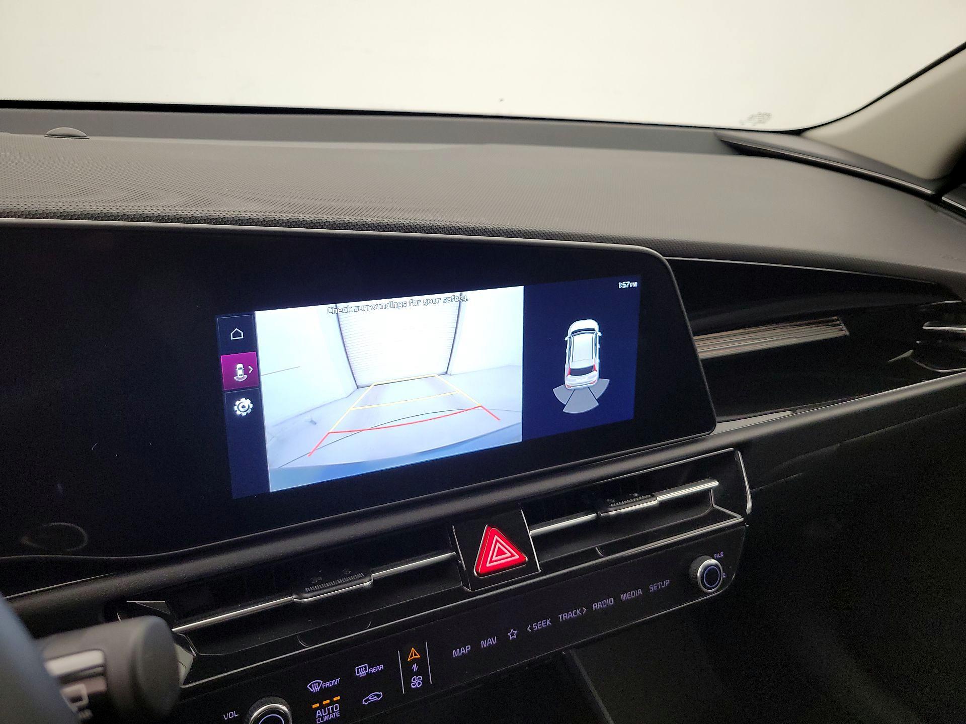 Thumbnail: 2023 Kia Niro - 15