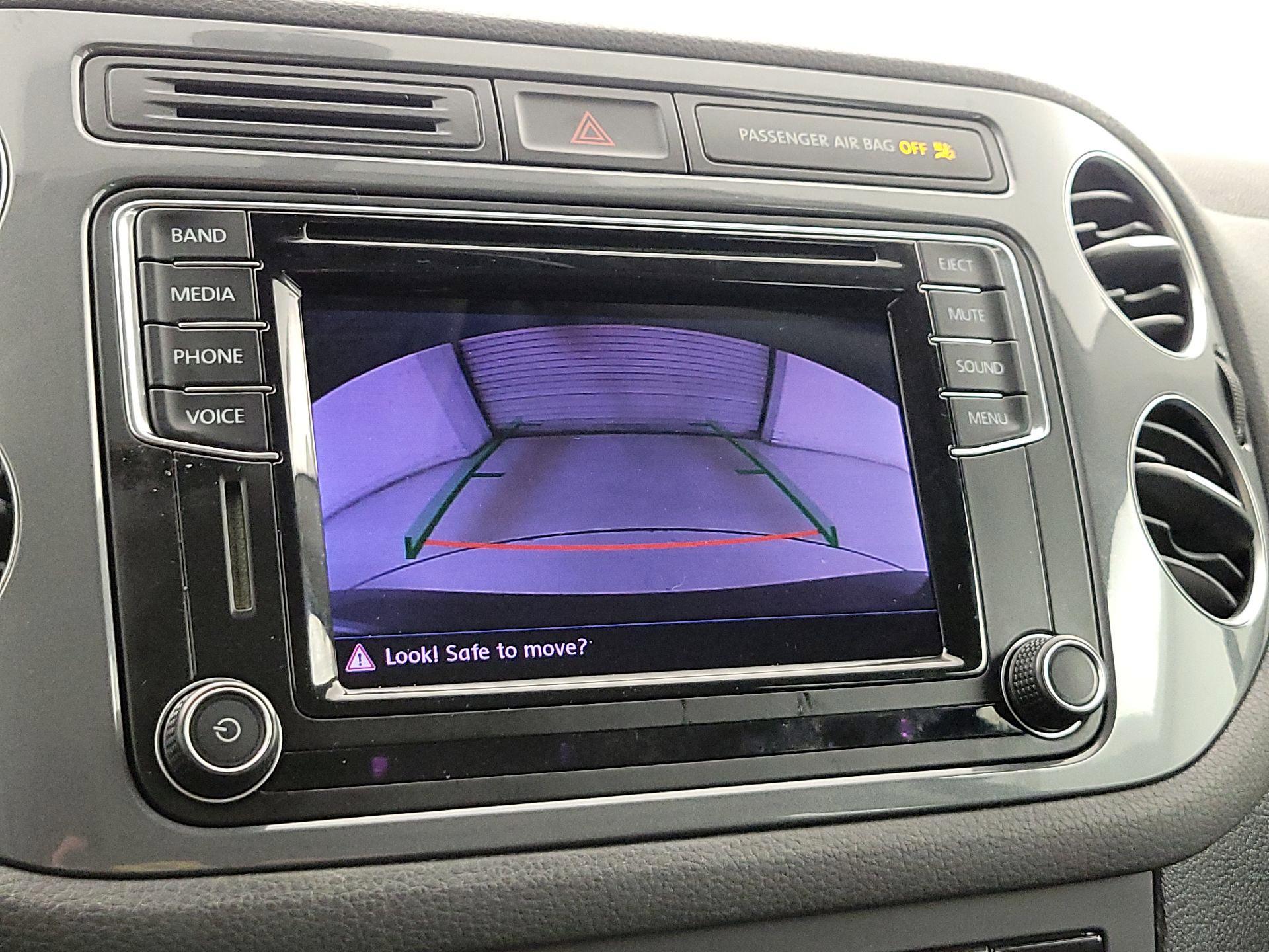 Thumbnail: 2017 Volkswagen Tiguan - 14