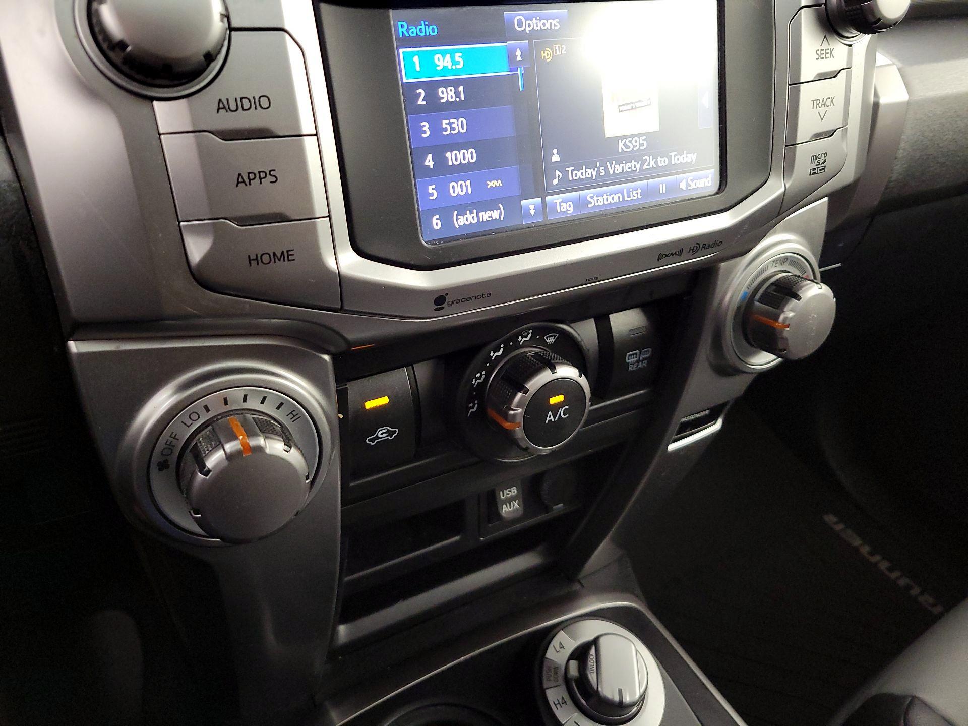 Thumbnail: 2016 Toyota 4Runner - 17