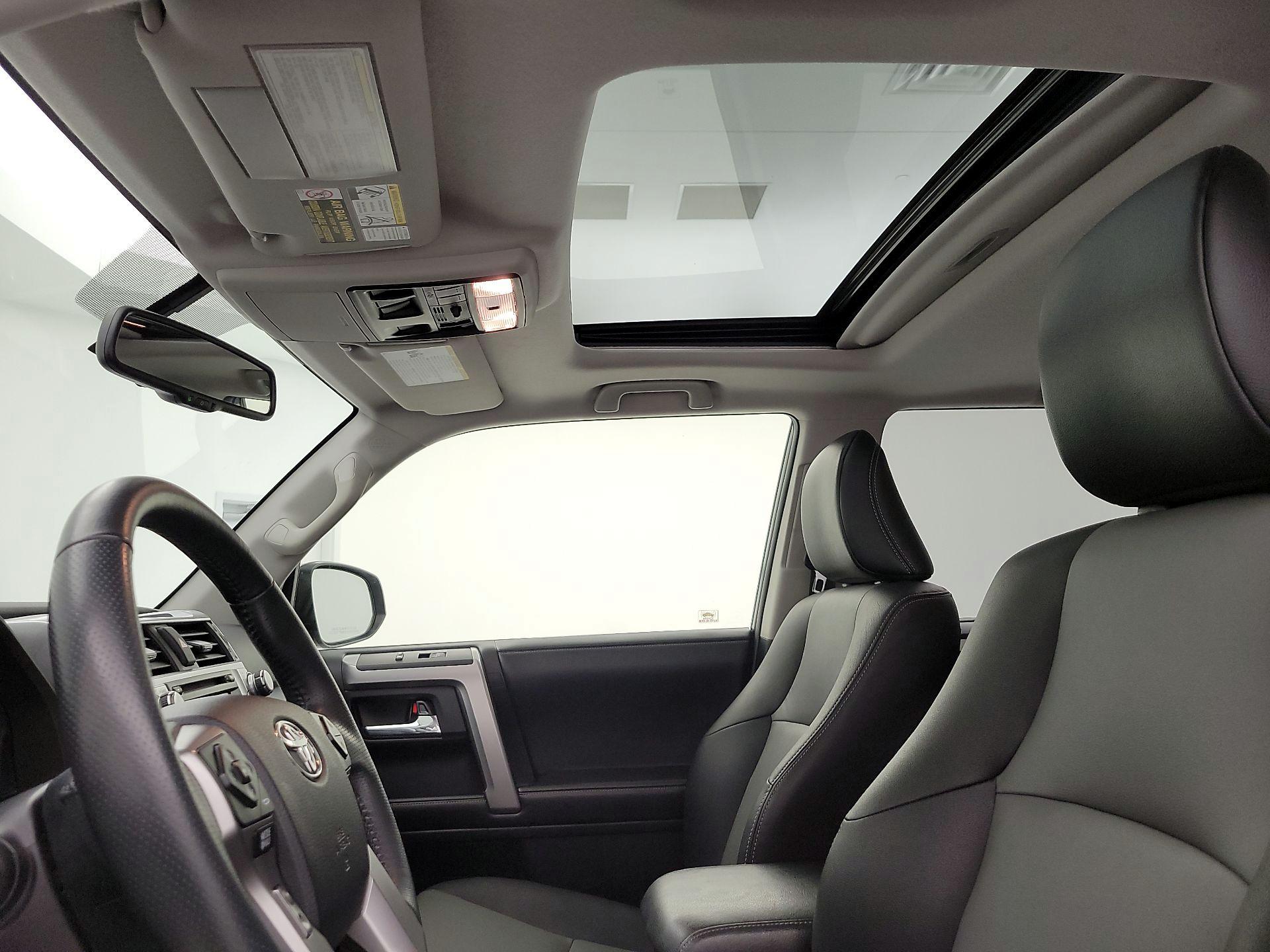 Thumbnail: 2016 Toyota 4Runner - 20