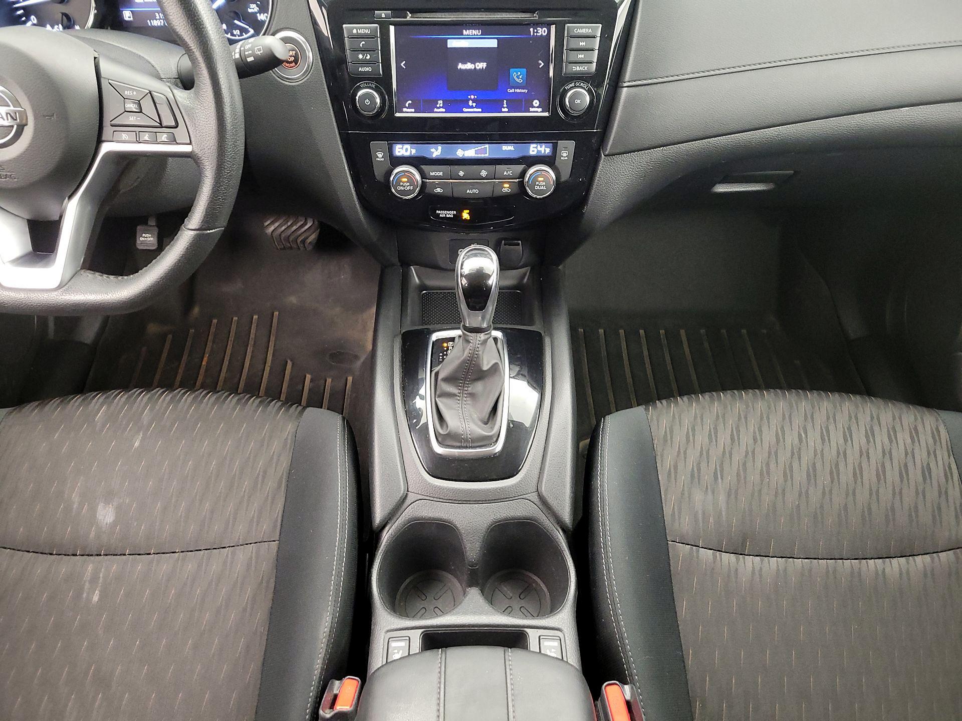 Thumbnail: 2019 Nissan Rogue - 17