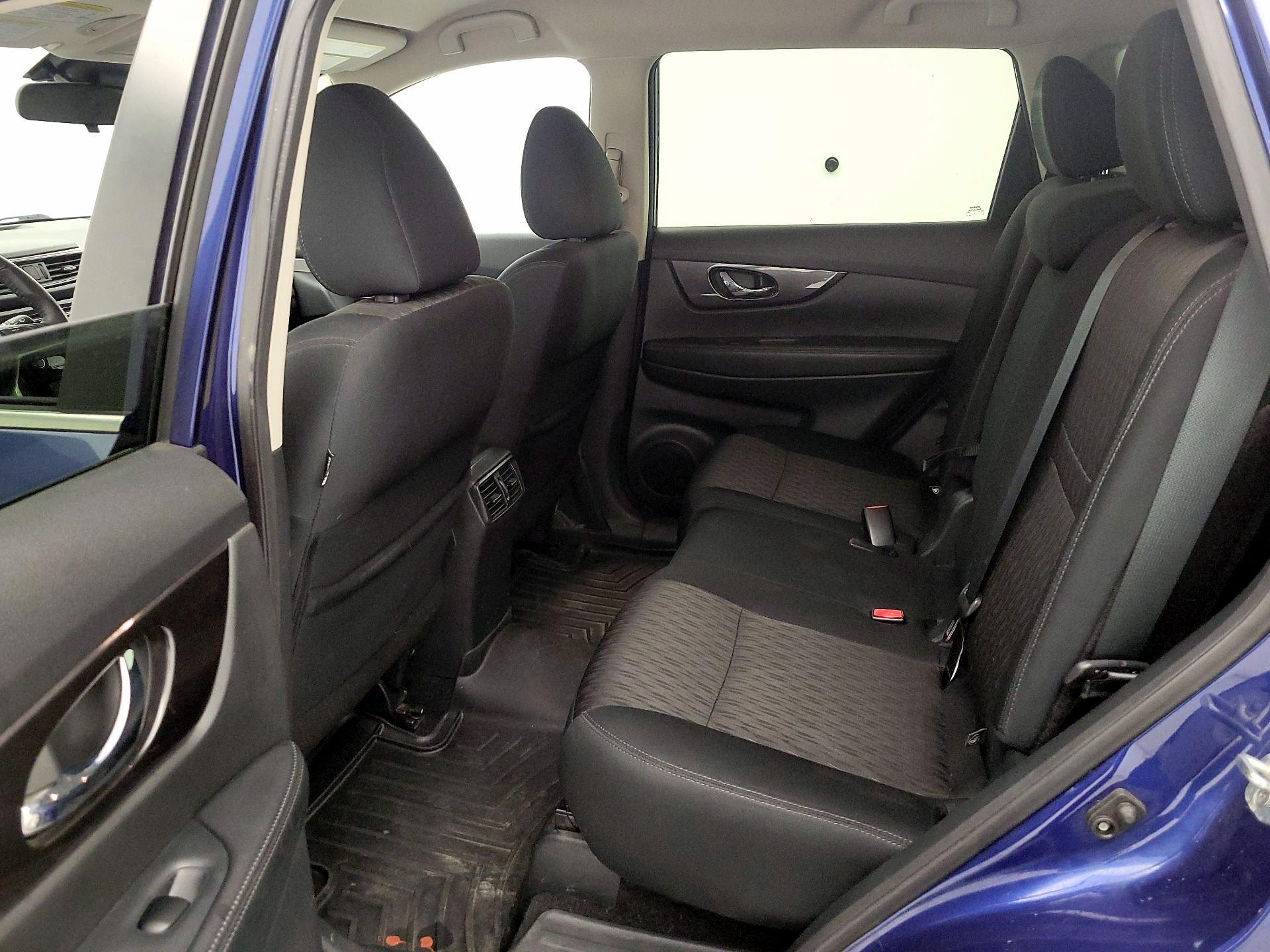 Thumbnail: 2019 Nissan Rogue - 19