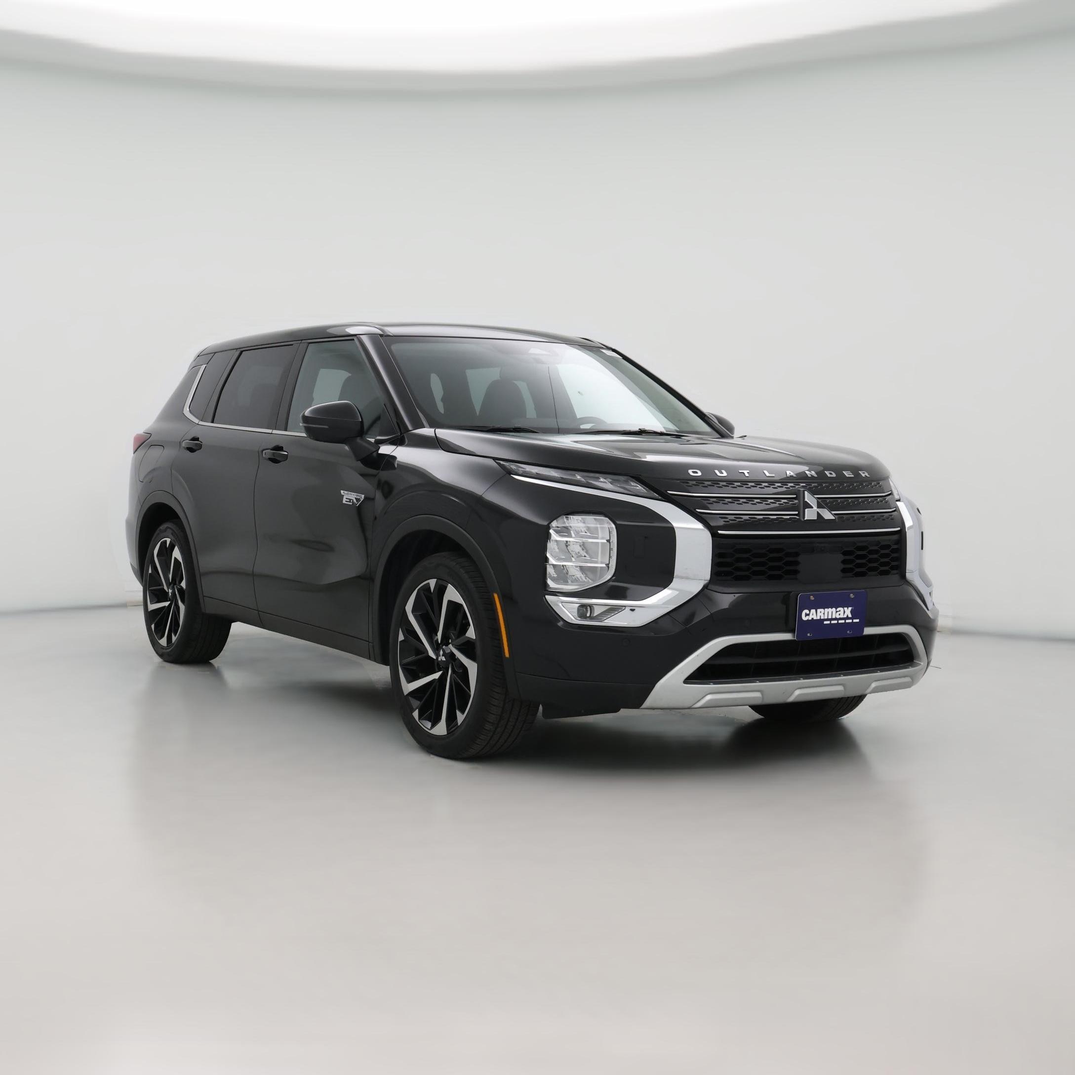 Thumbnail: 2023 Mitsubishi Outlander - 1