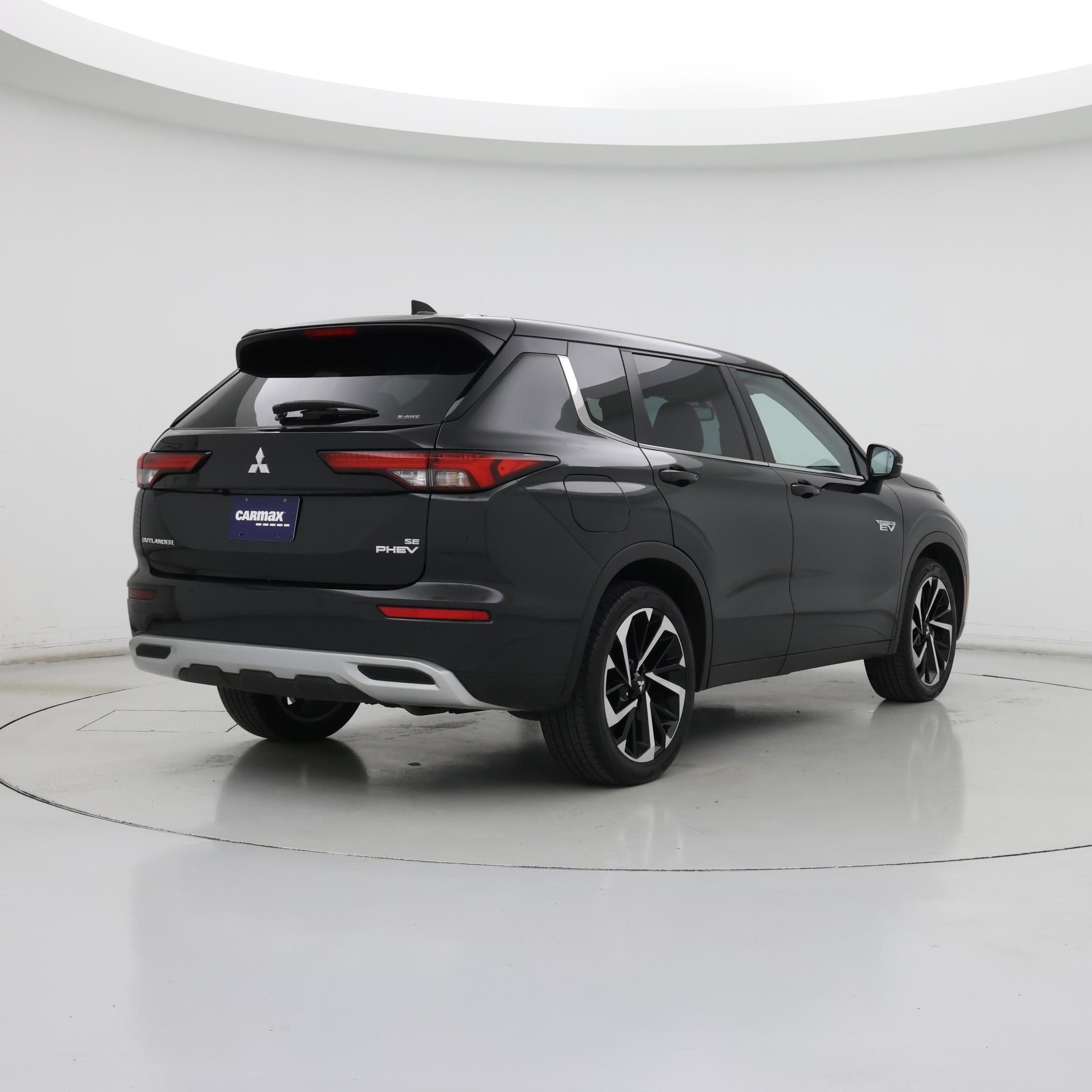 Thumbnail: 2023 Mitsubishi Outlander - 8