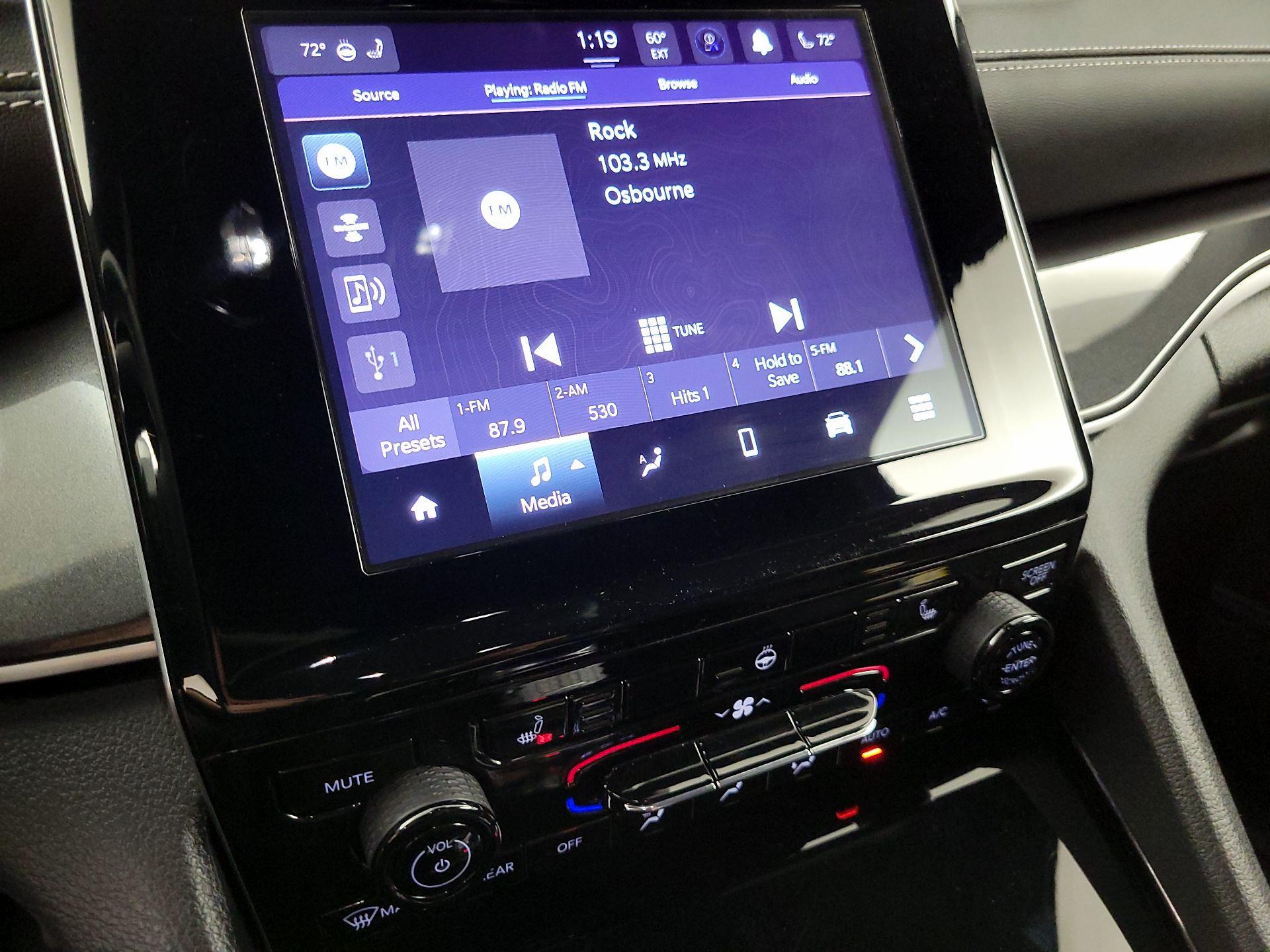 Thumbnail: 2022 Jeep Grand Cherokee - 15