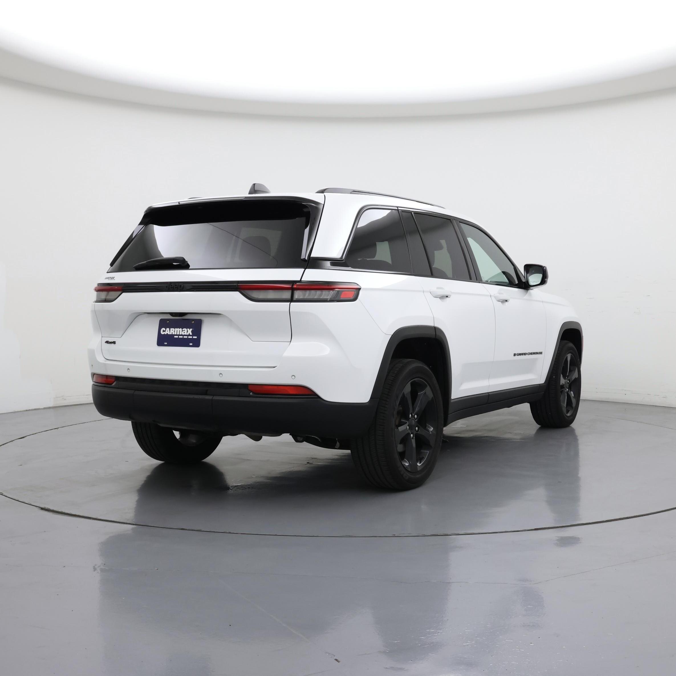 Thumbnail: 2022 Jeep Grand Cherokee - 8