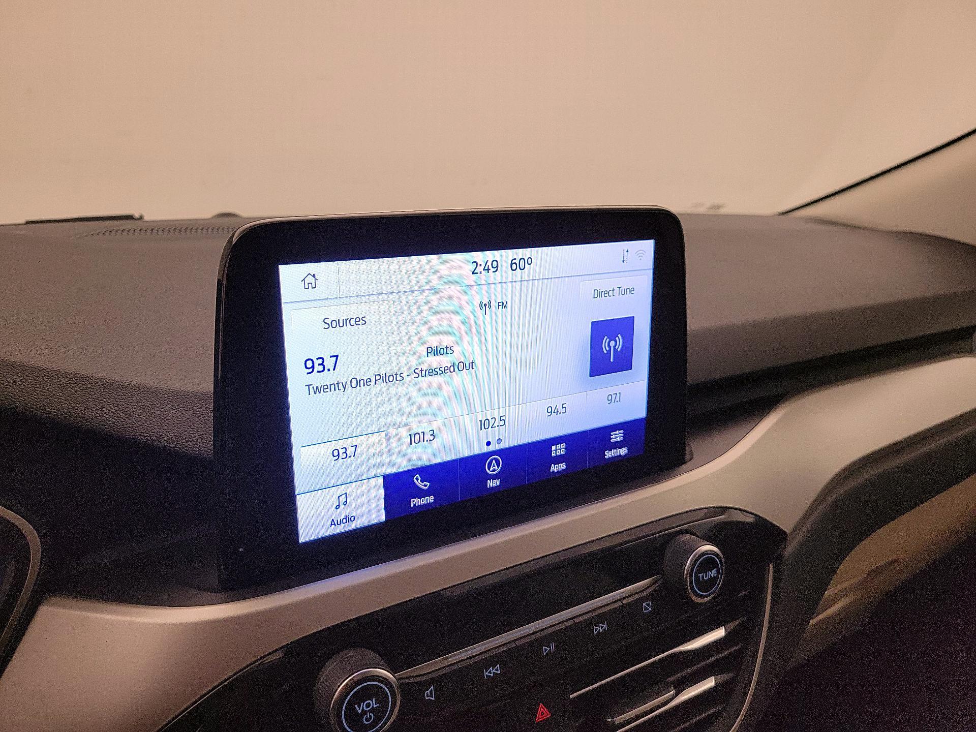 Thumbnail: 2022 Ford Escape - 16