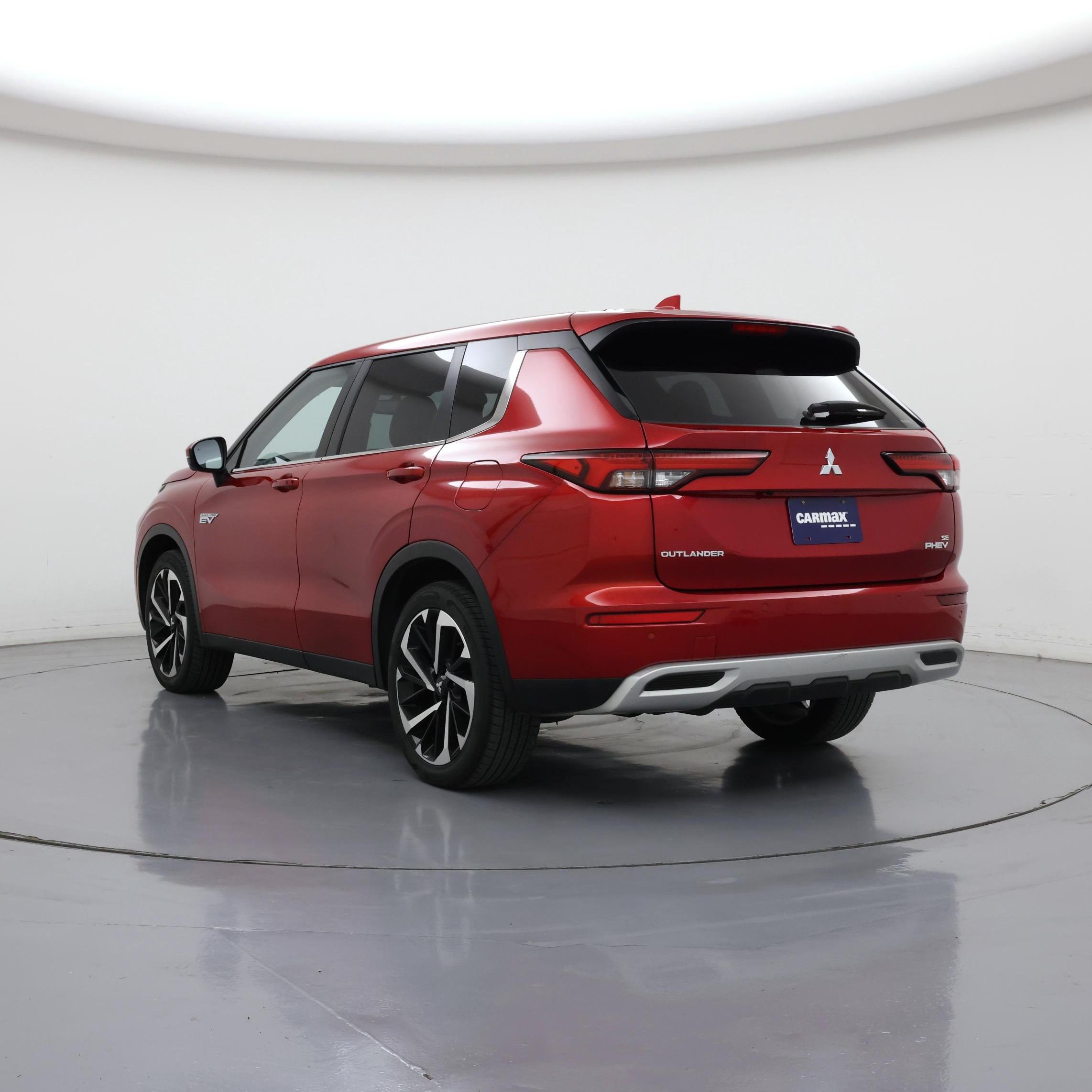 Thumbnail: 2023 Mitsubishi Outlander - 2