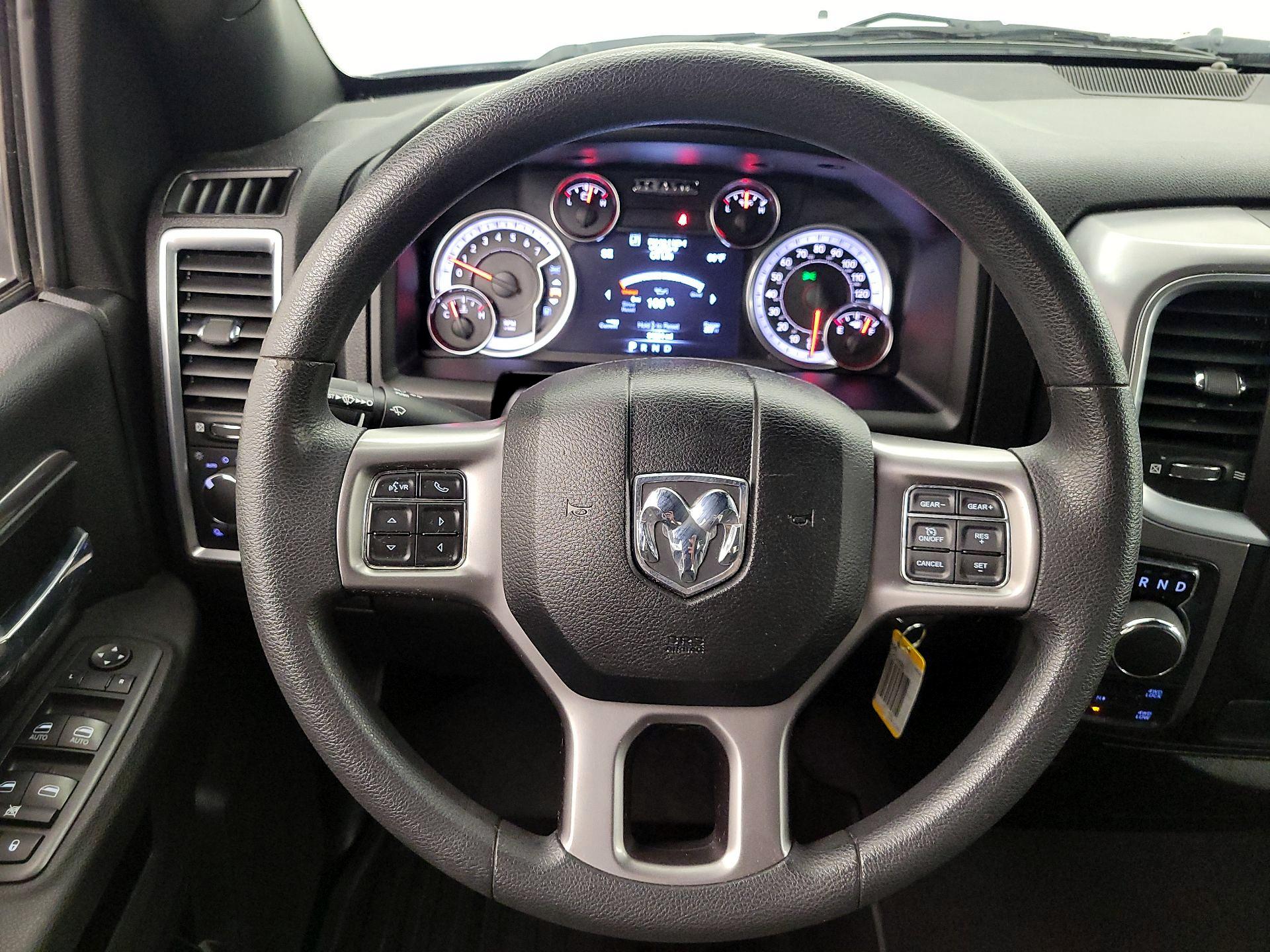 Thumbnail: 2021 RAM 1500 Classic - 10