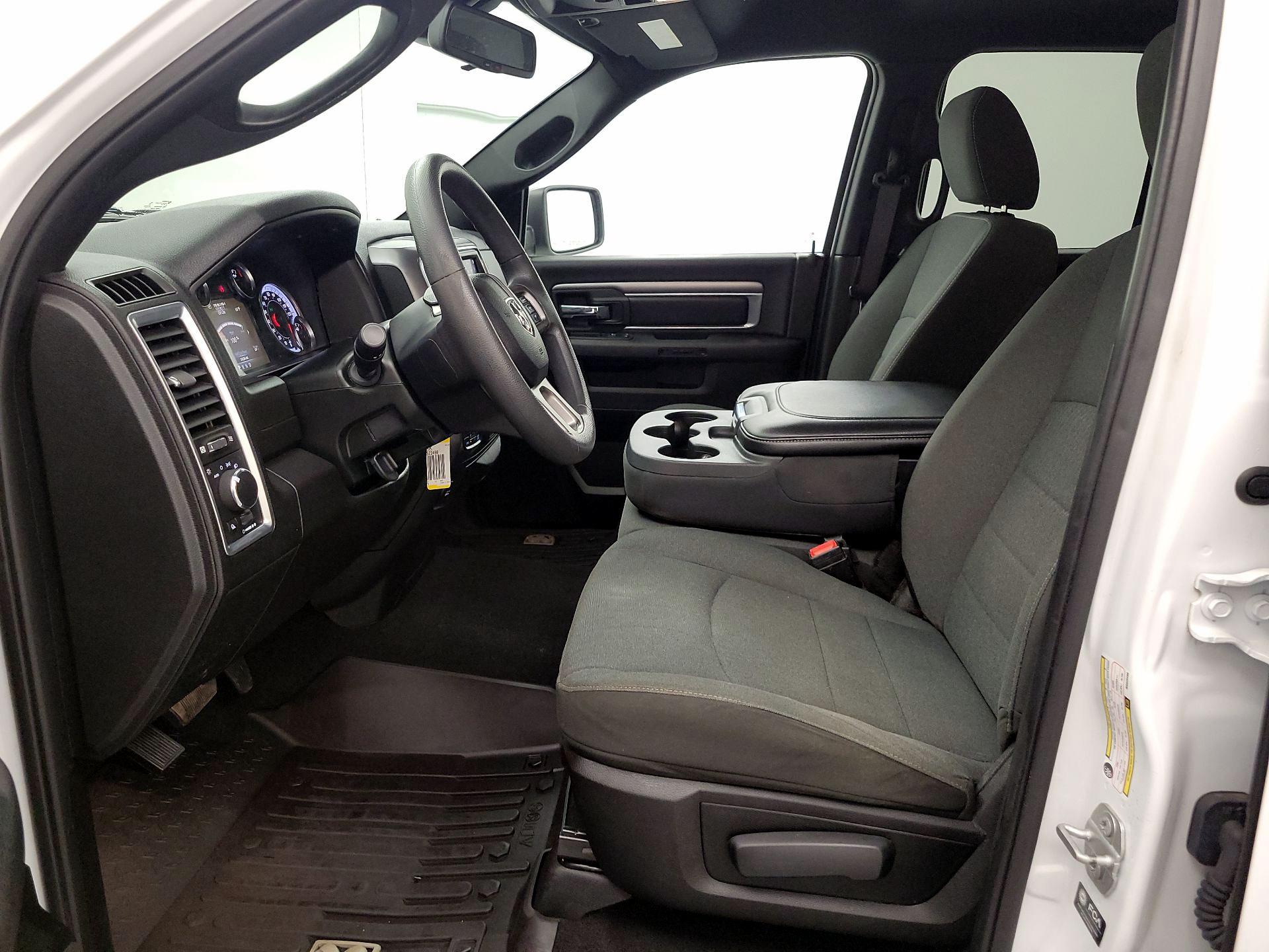 Thumbnail: 2021 RAM 1500 Classic - 11