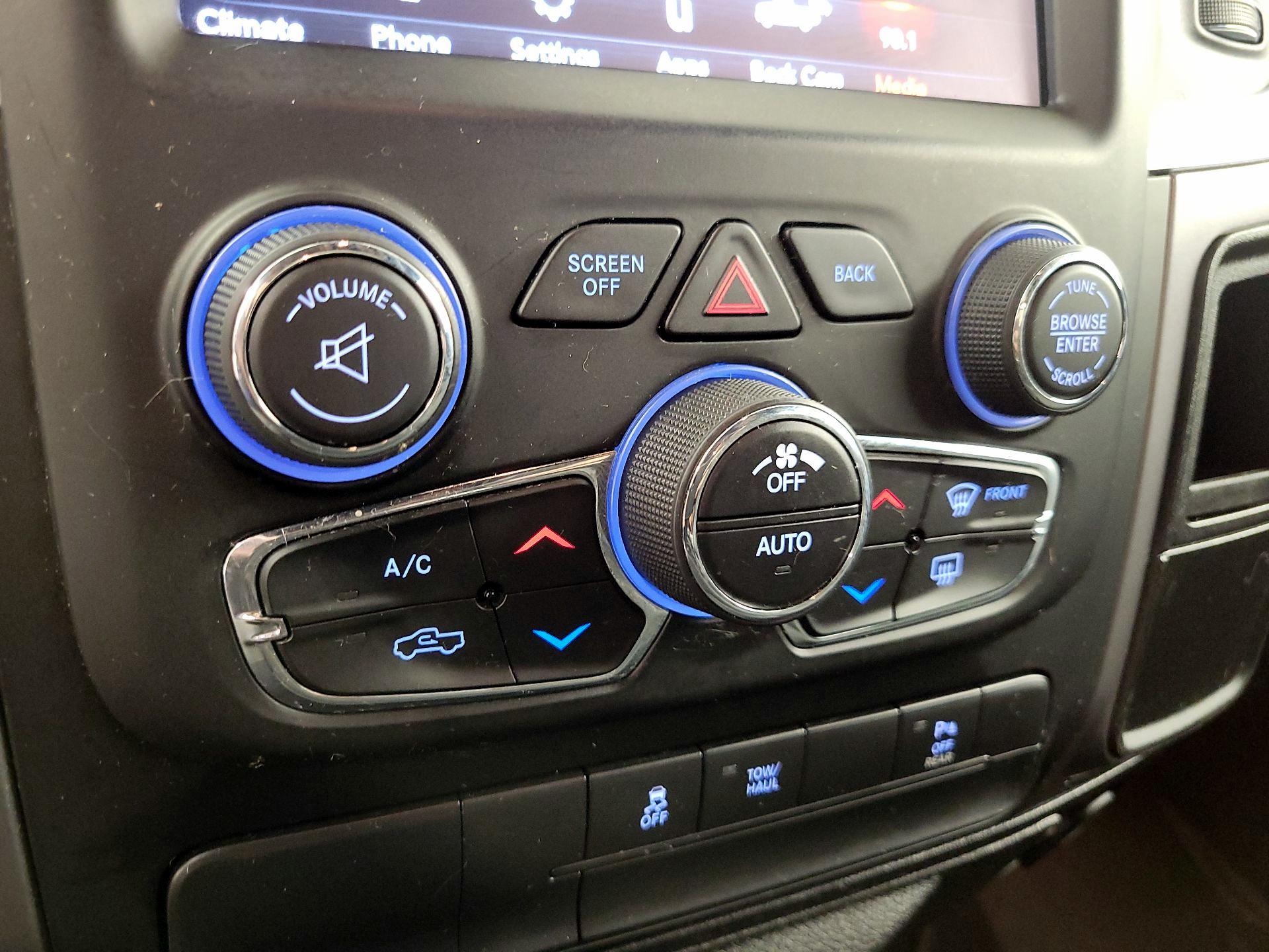 Thumbnail: 2021 RAM 1500 Classic - 15