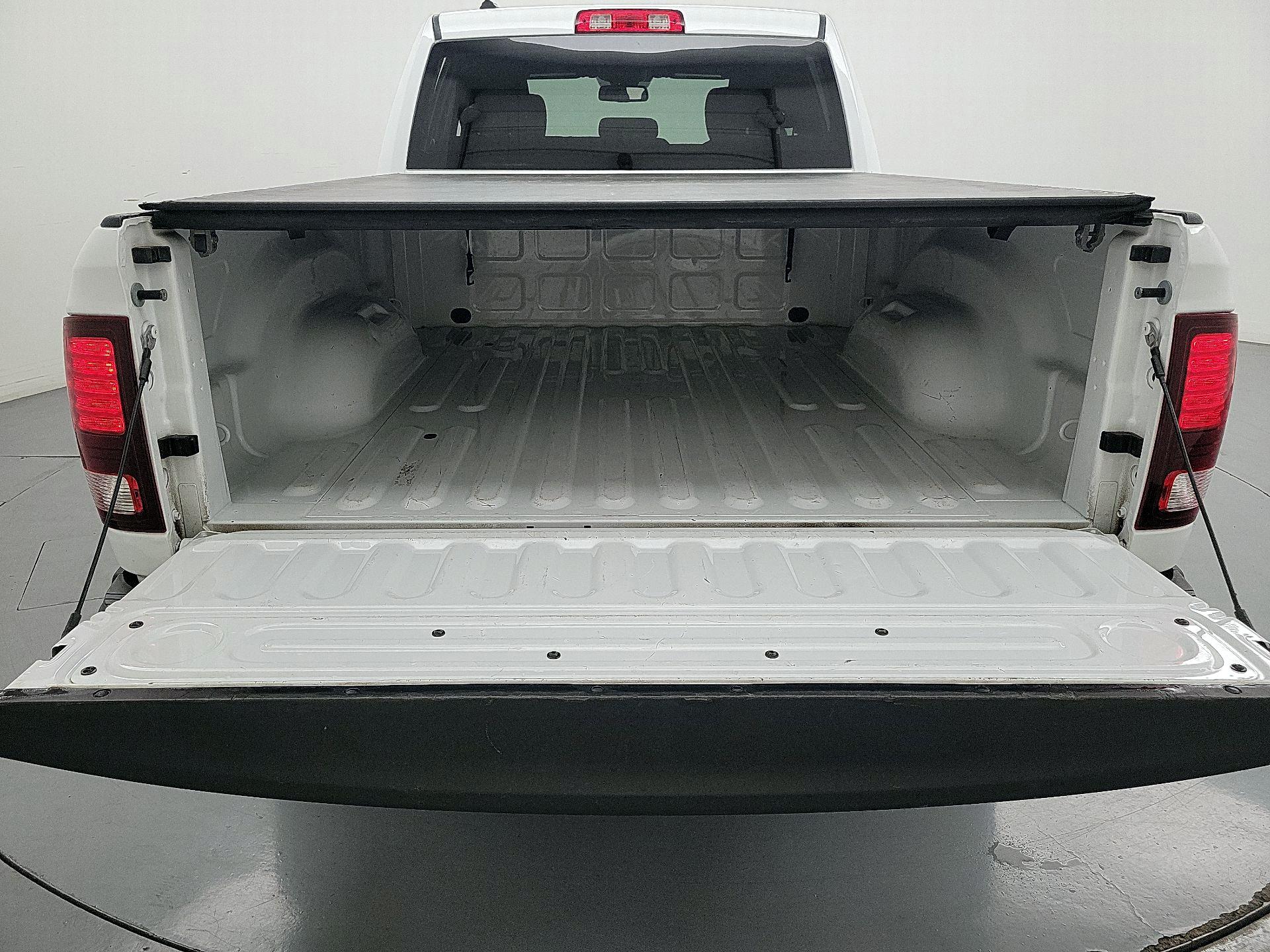 Thumbnail: 2021 RAM 1500 Classic - 19