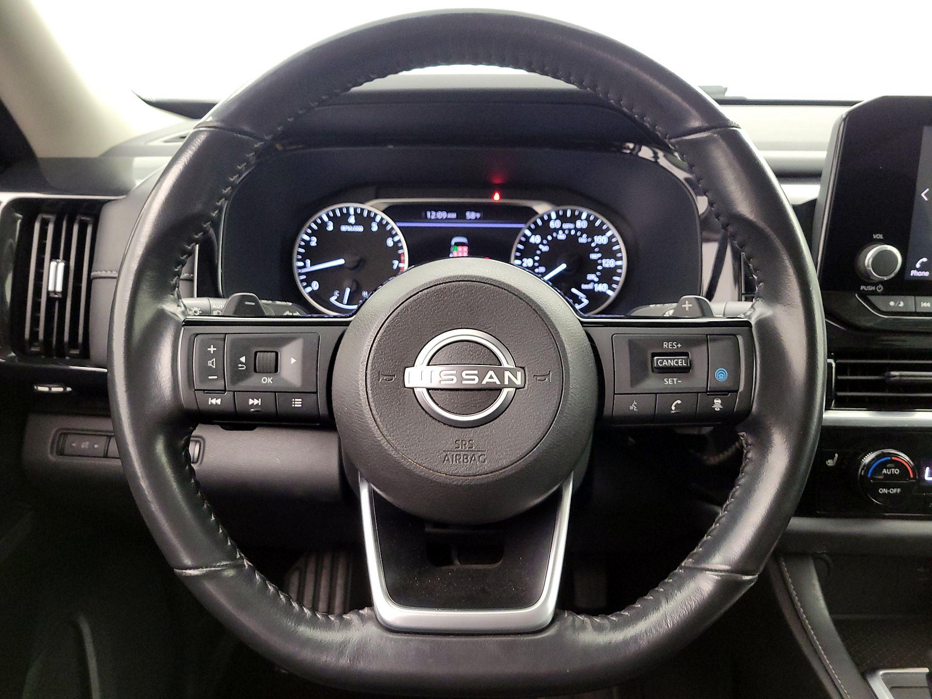 Thumbnail: 2022 Nissan Pathfinder - 10