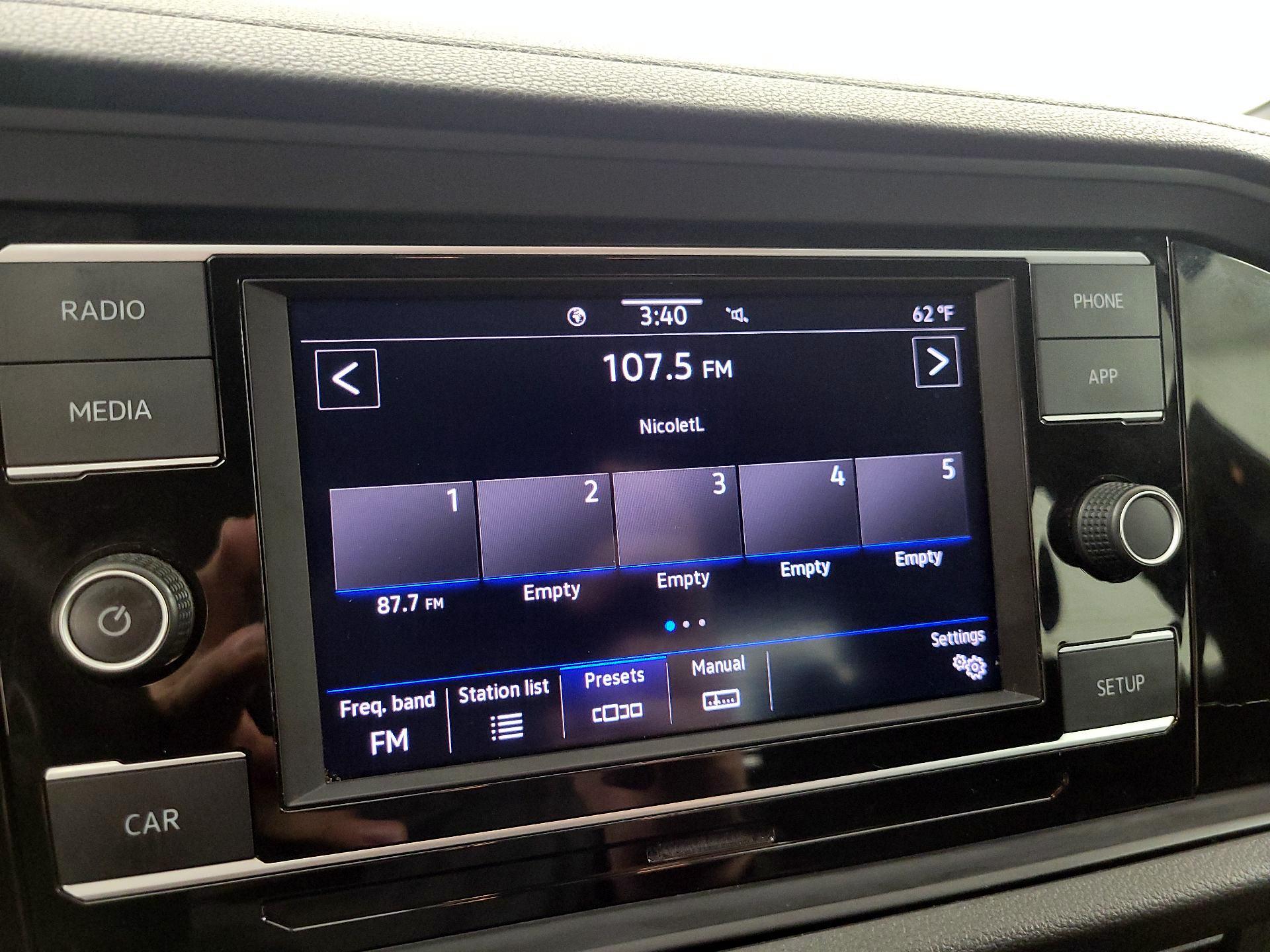 Thumbnail: 2024 Volkswagen Jetta - 15