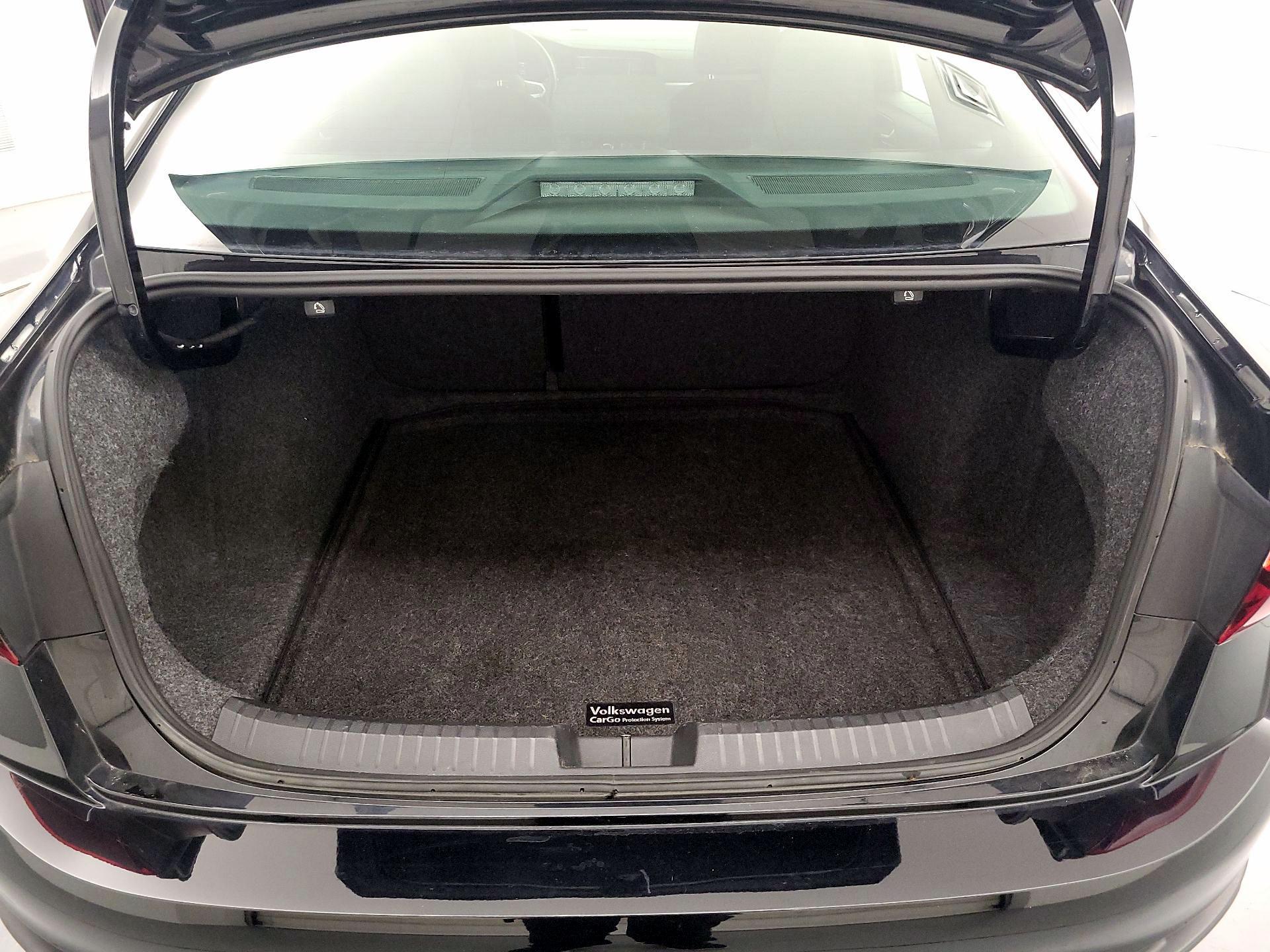 Thumbnail: 2024 Volkswagen Jetta - 20