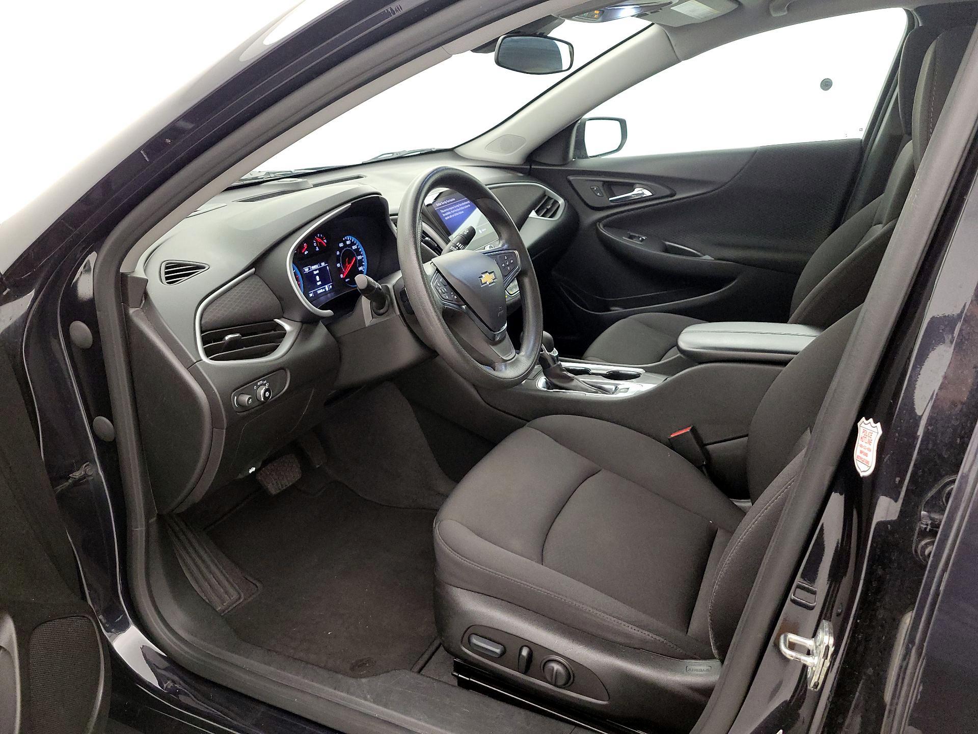 Thumbnail: 2023 Chevrolet Malibu - 11